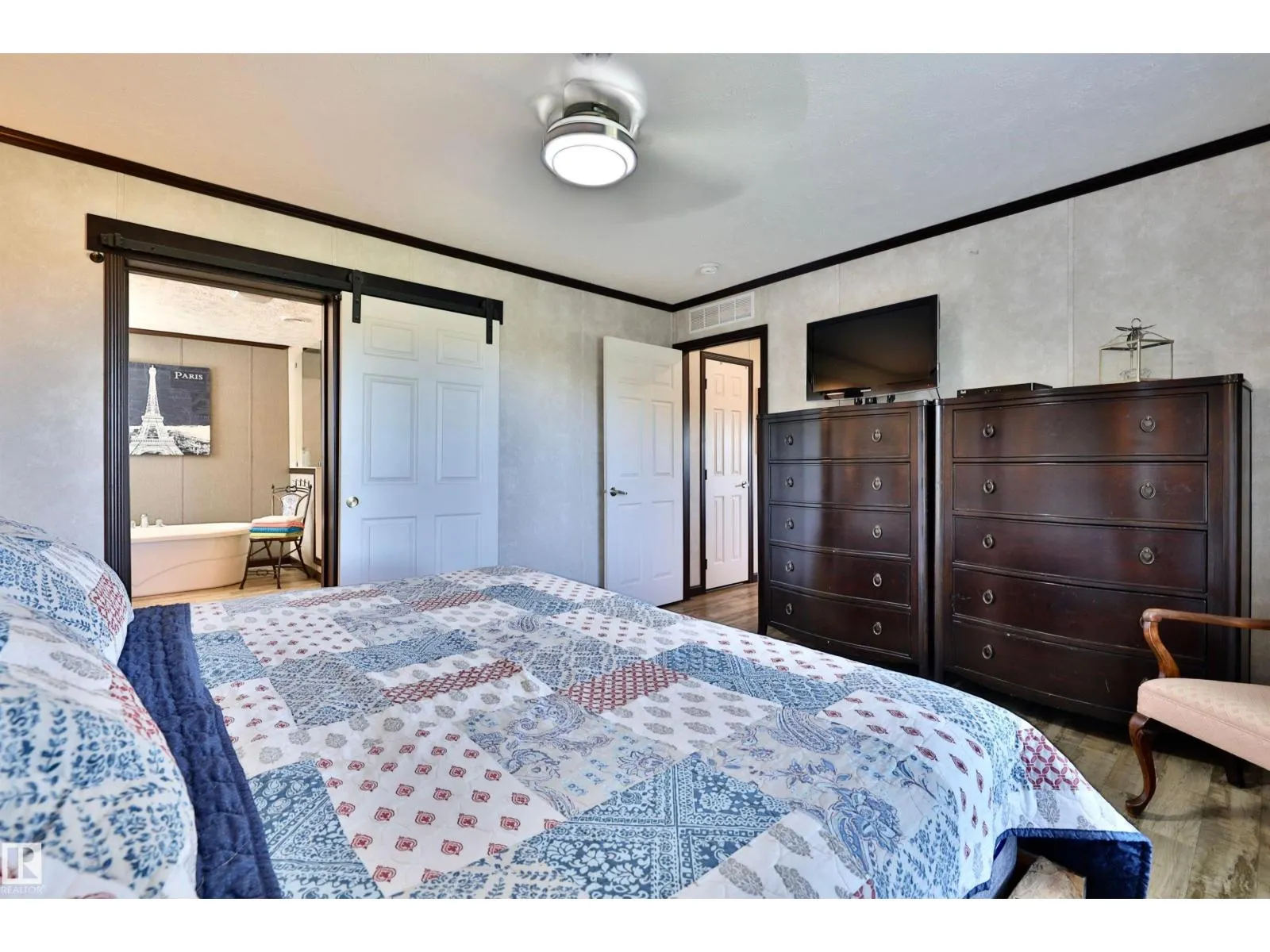 201 Glenhaven CR