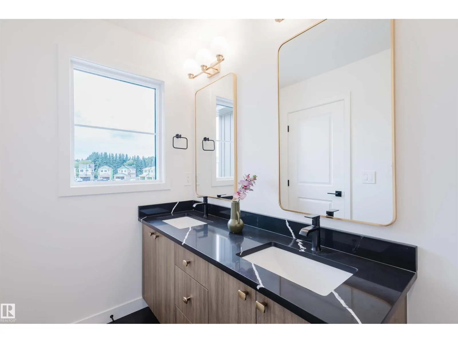 6 Cobblestone GA