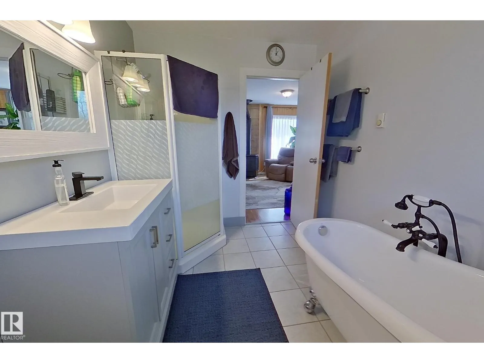 660062A Hwy 827