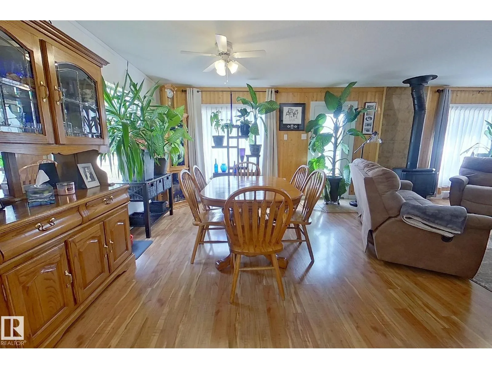 660062A Hwy 827