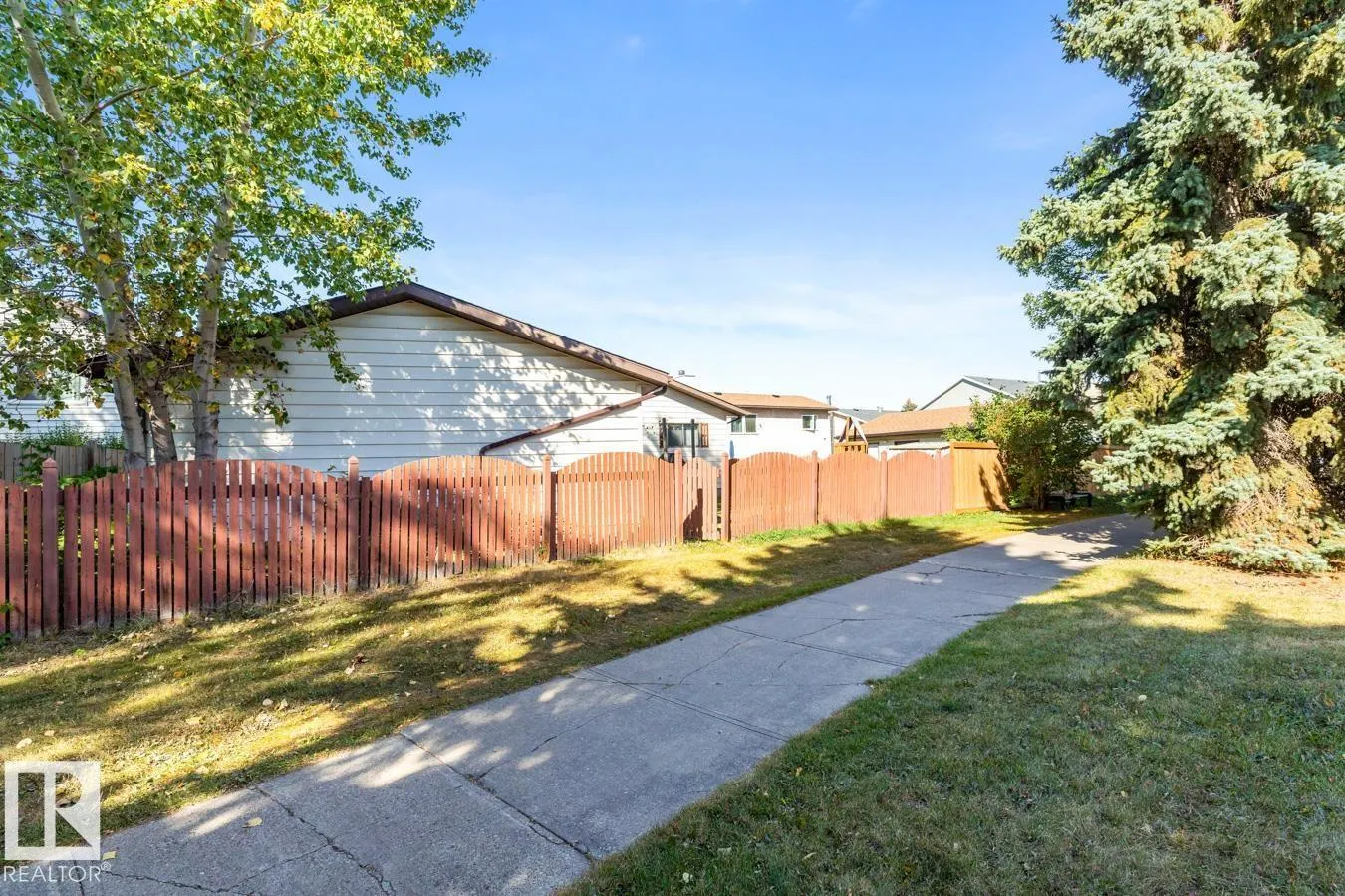 17507 93 ST NW