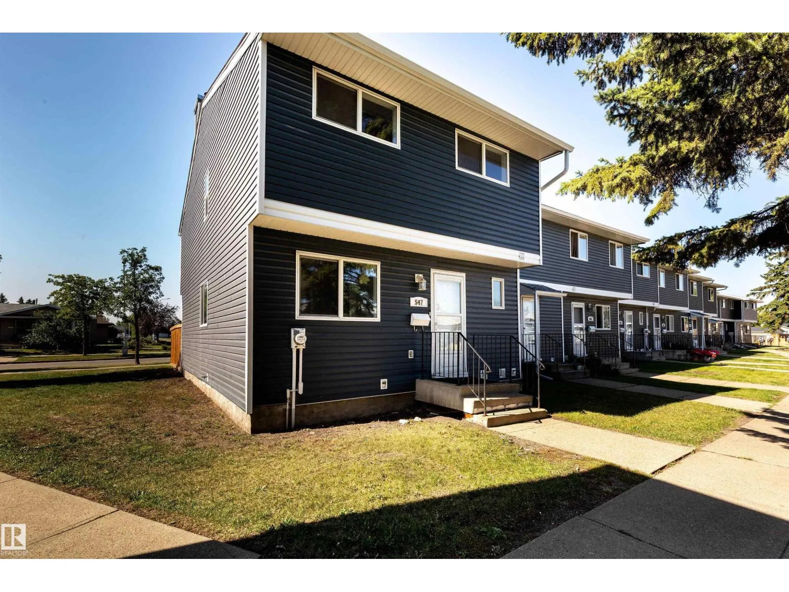 547 DUNLUCE RD NW