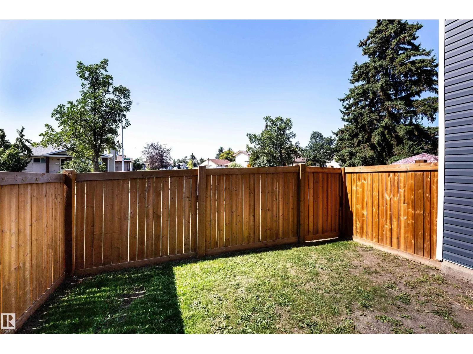 547 DUNLUCE RD NW