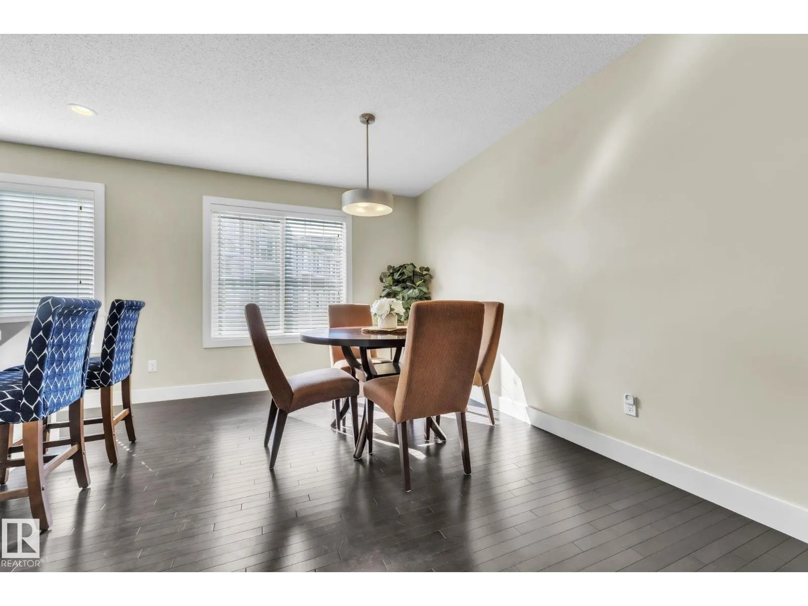 #27 2922 MAPLE WY NW