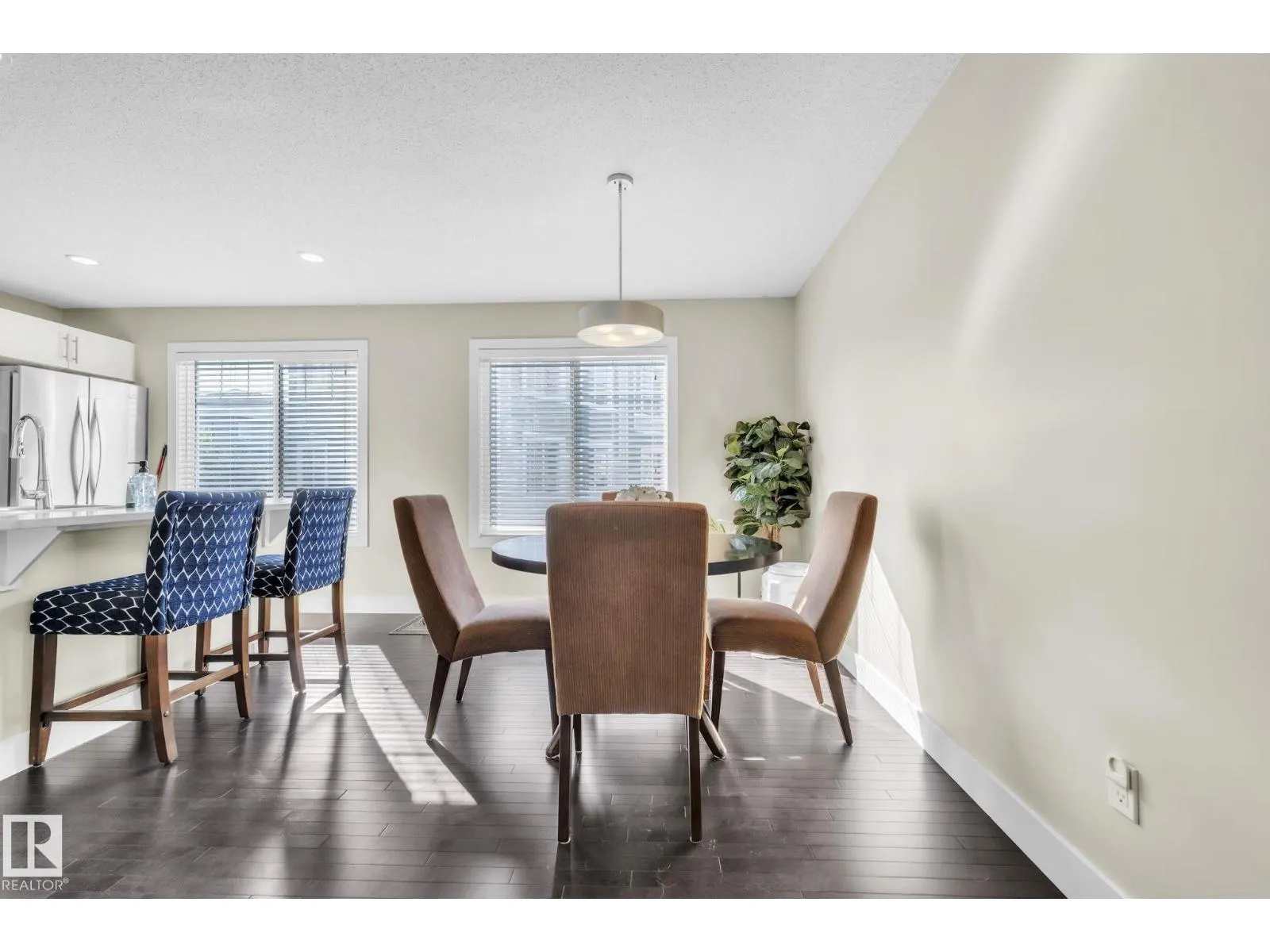 #27 2922 MAPLE WY NW