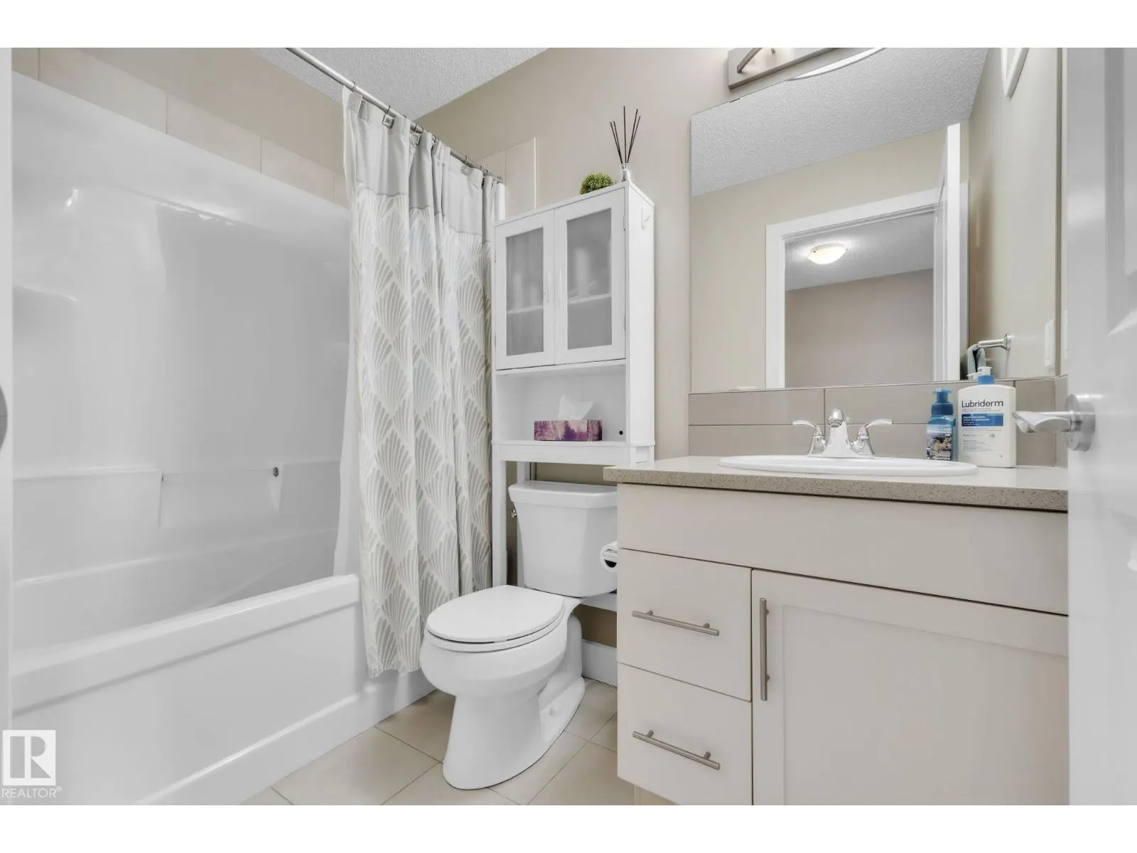 #27 2922 MAPLE WY NW