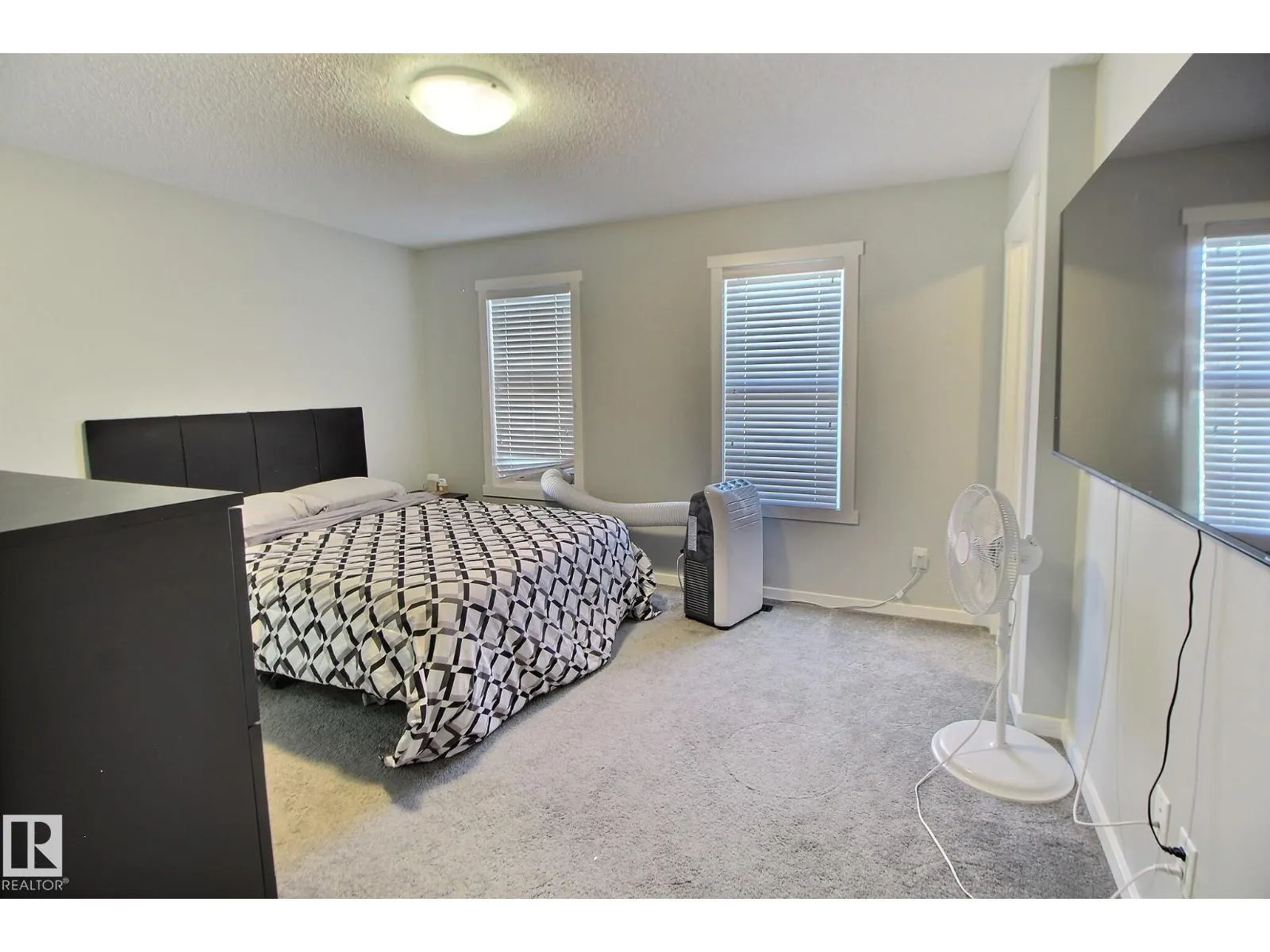 2271 GLENRIDDING BV SW