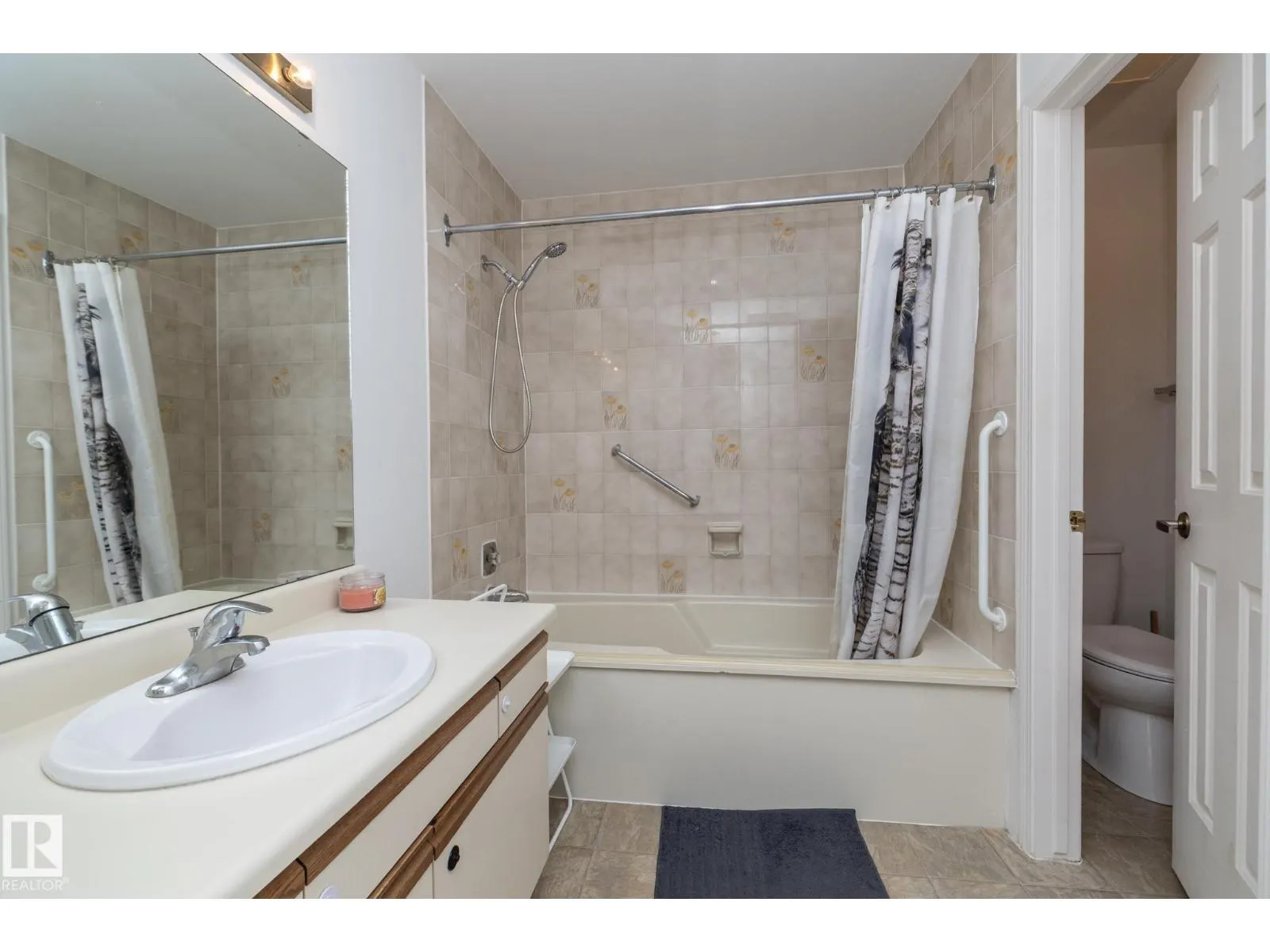 14834 43 AV NW