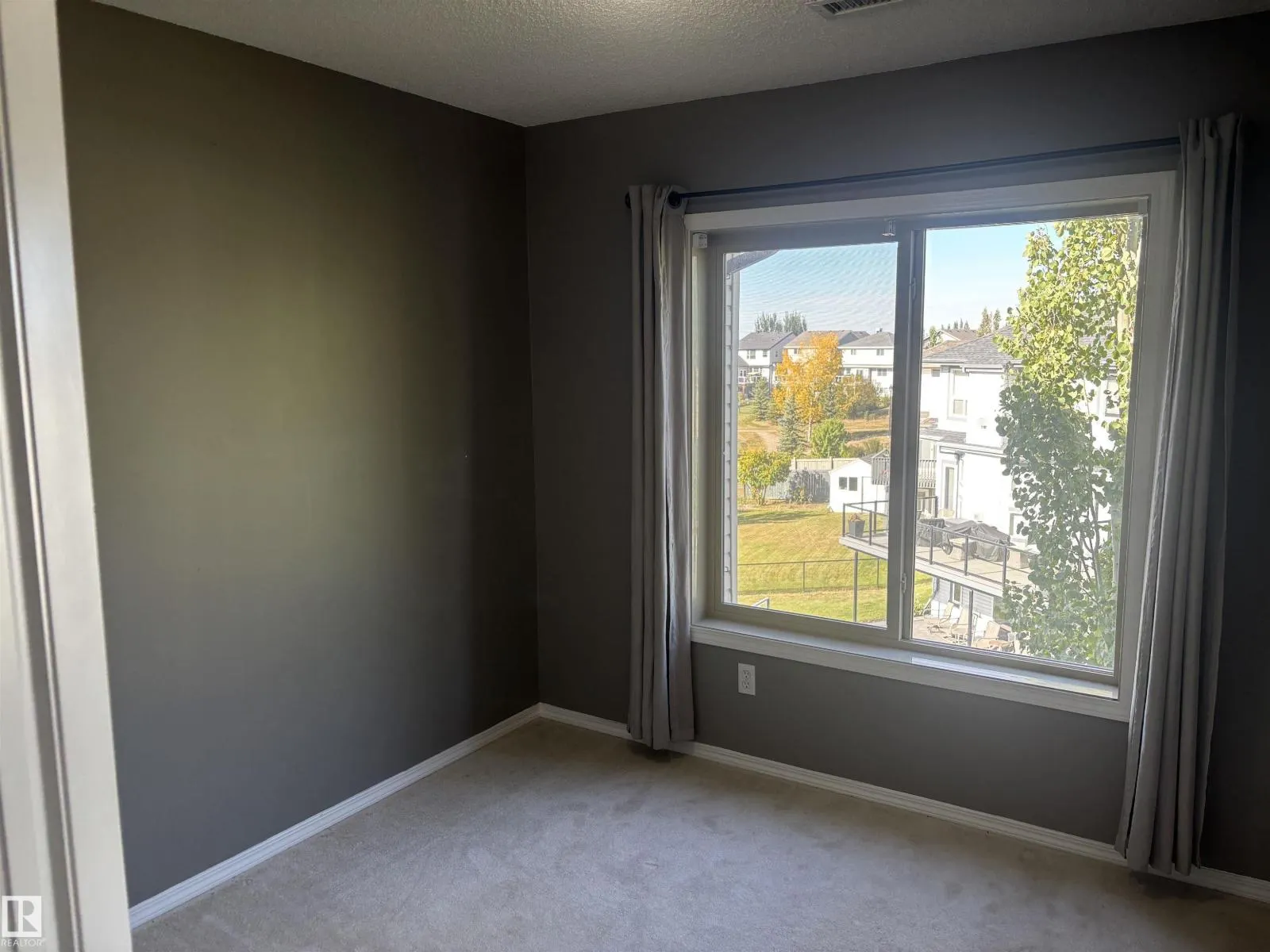 #19 604 62 ST SW