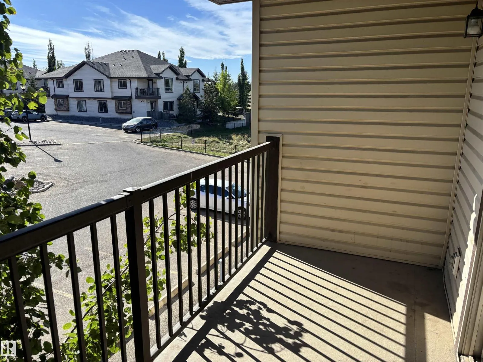 #19 604 62 ST SW