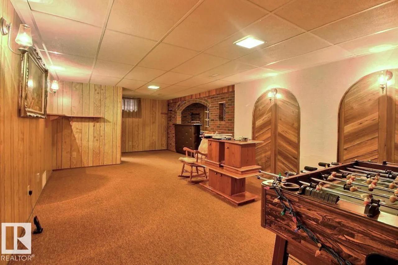 15208 58 ST NW