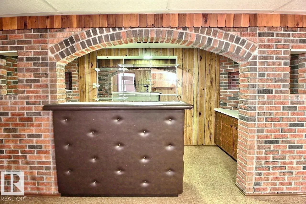 15208 58 ST NW