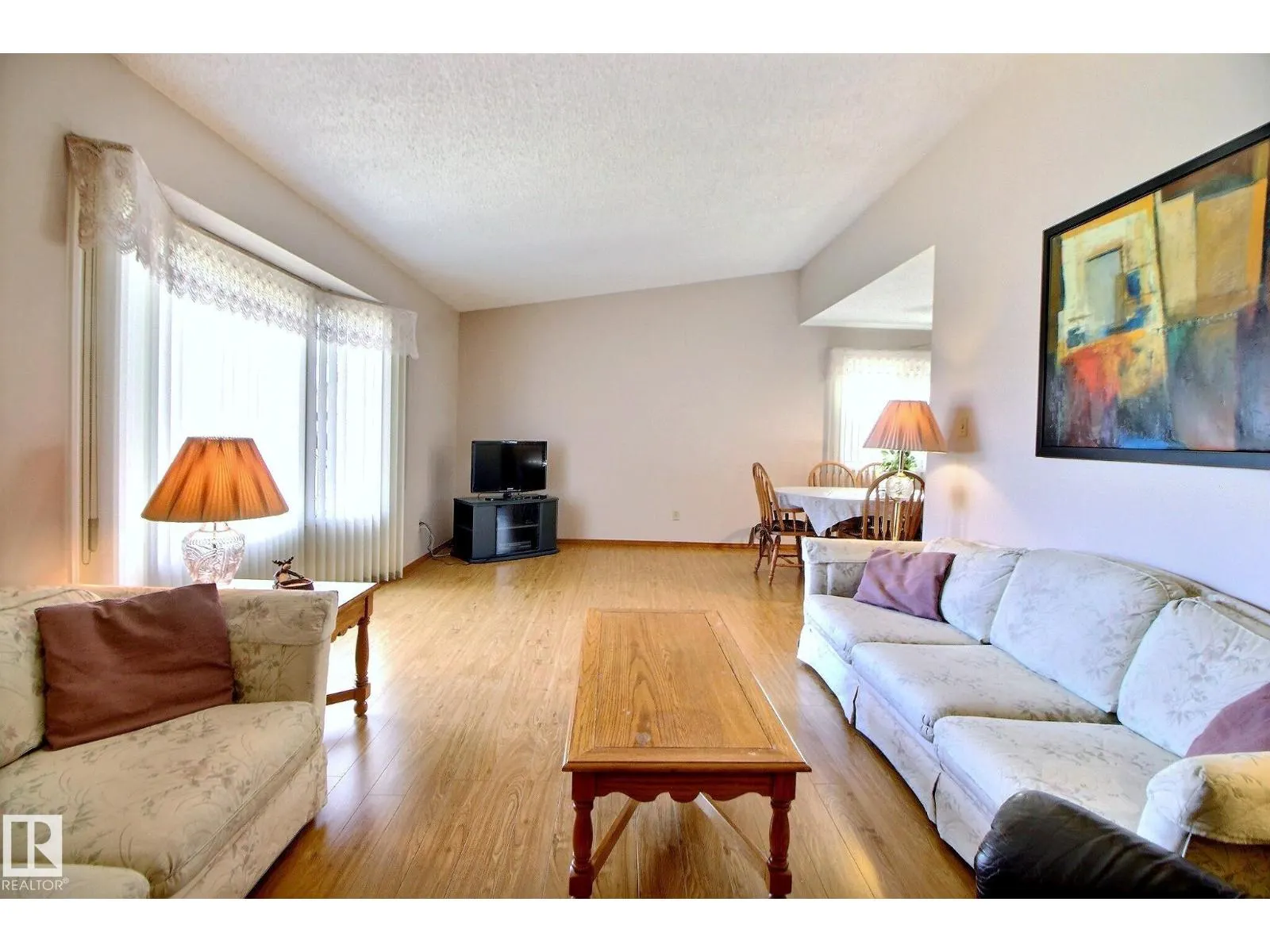 15208 58 ST NW