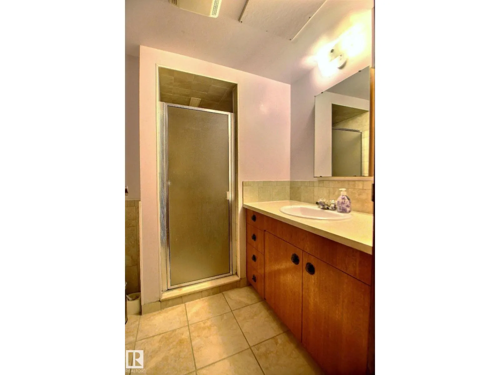 15208 58 ST NW