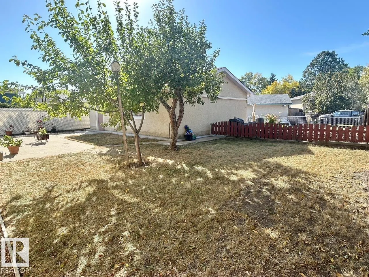 15208 58 ST NW