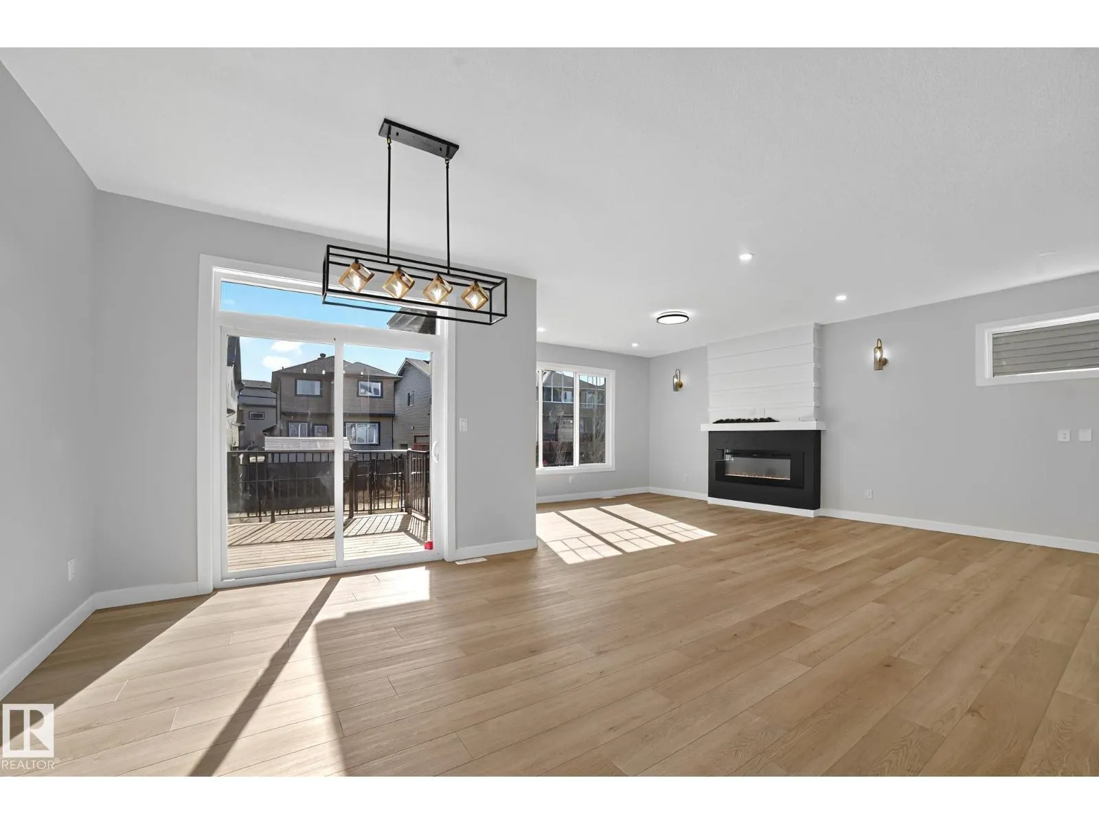 142 Larch Crescent
