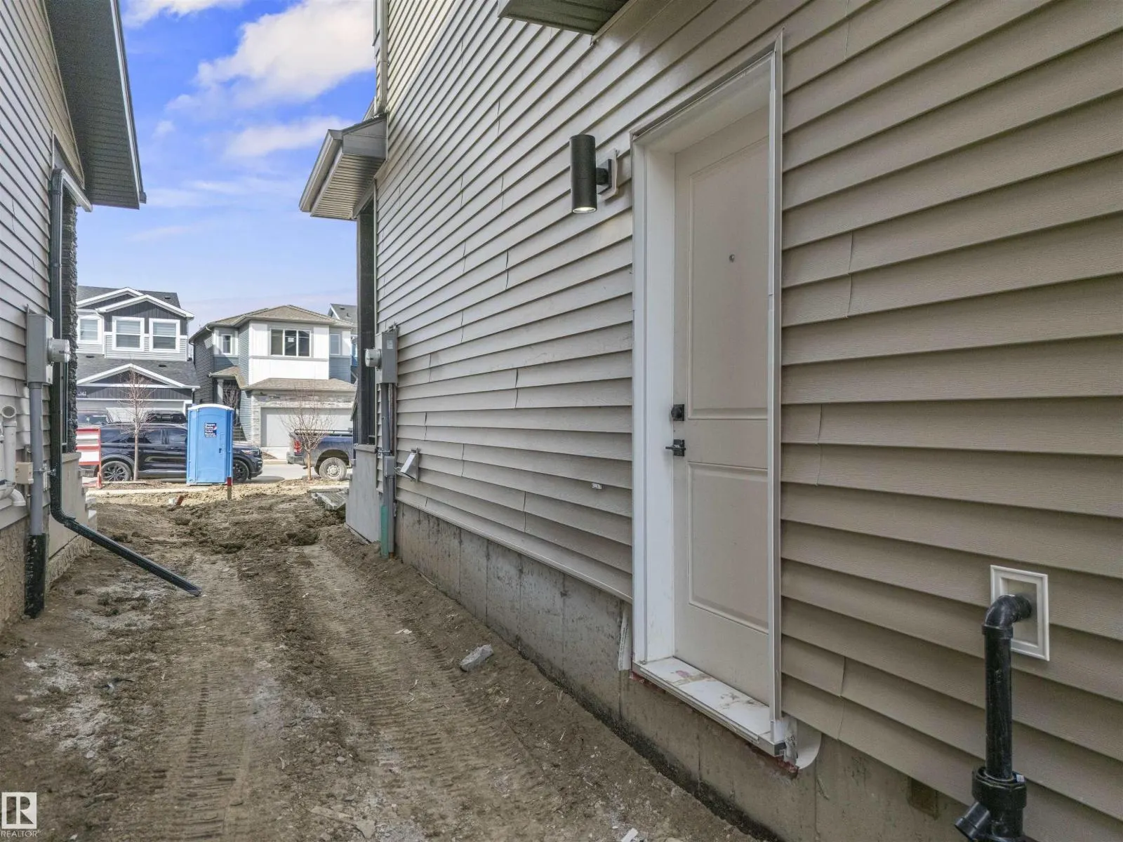 142 Larch Crescent