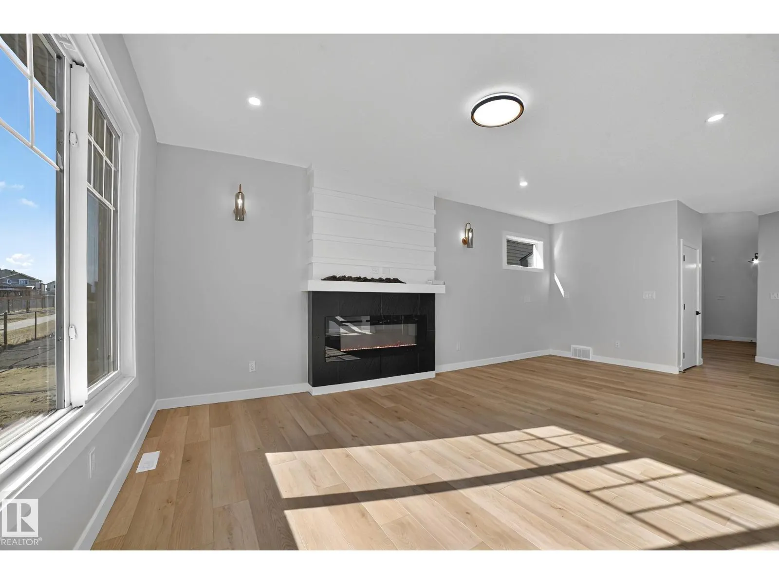 142 Larch Crescent