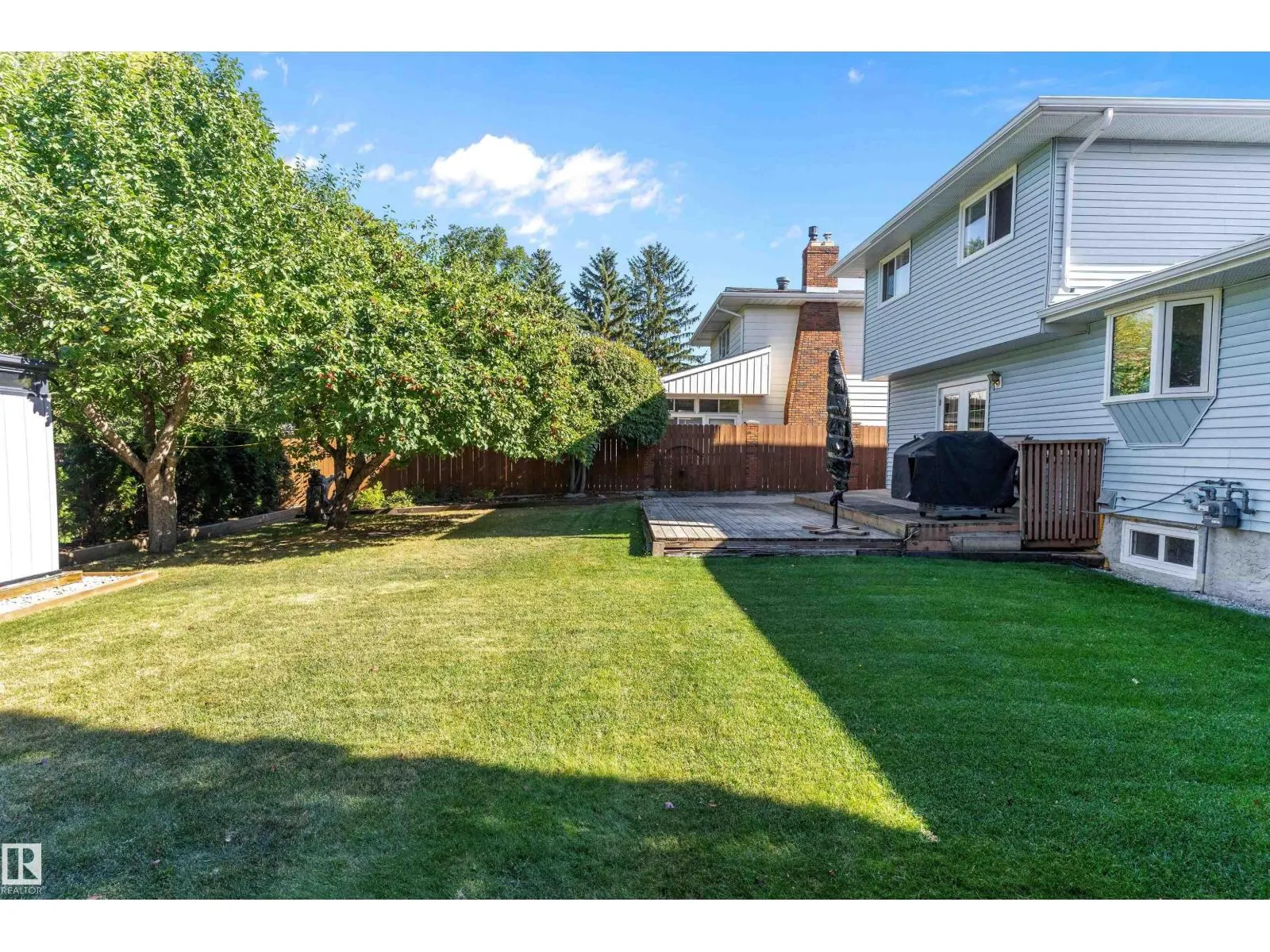 11174 35 AV NW