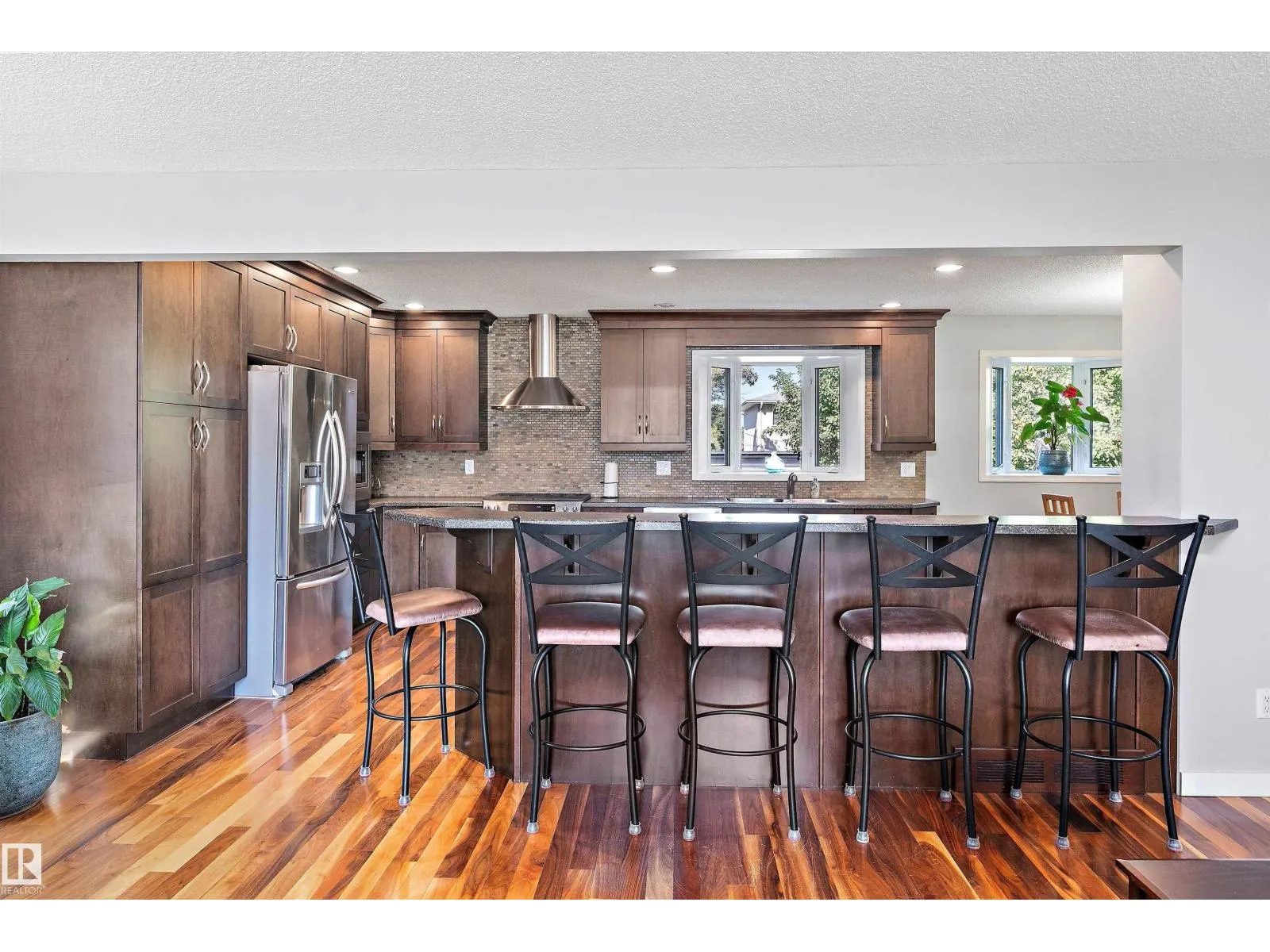 11174 35 AV NW