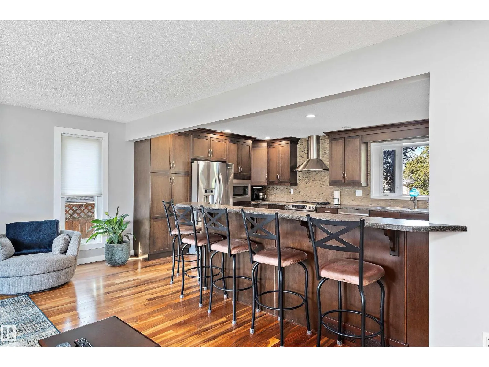 11174 35 AV NW