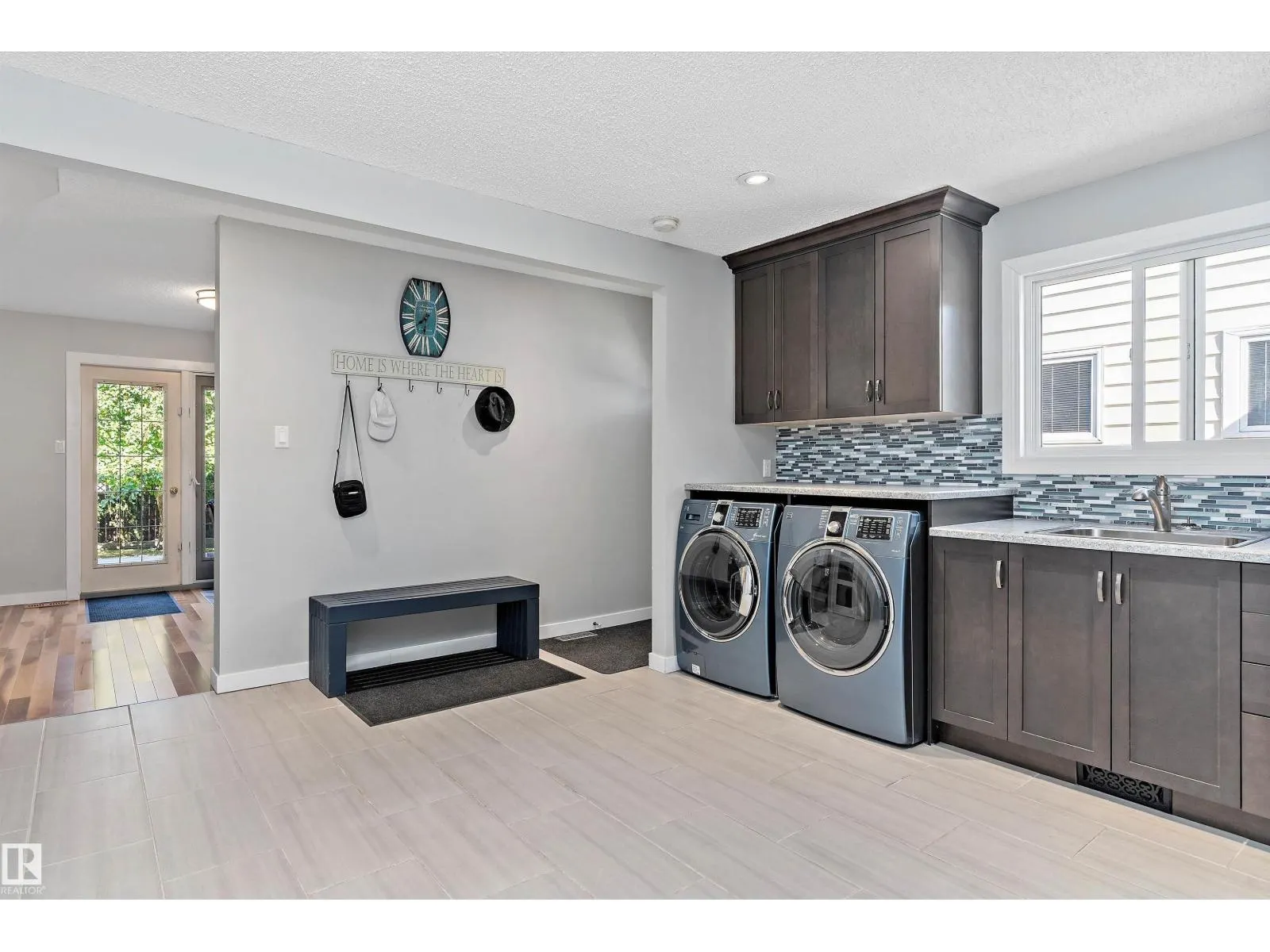 11174 35 AV NW