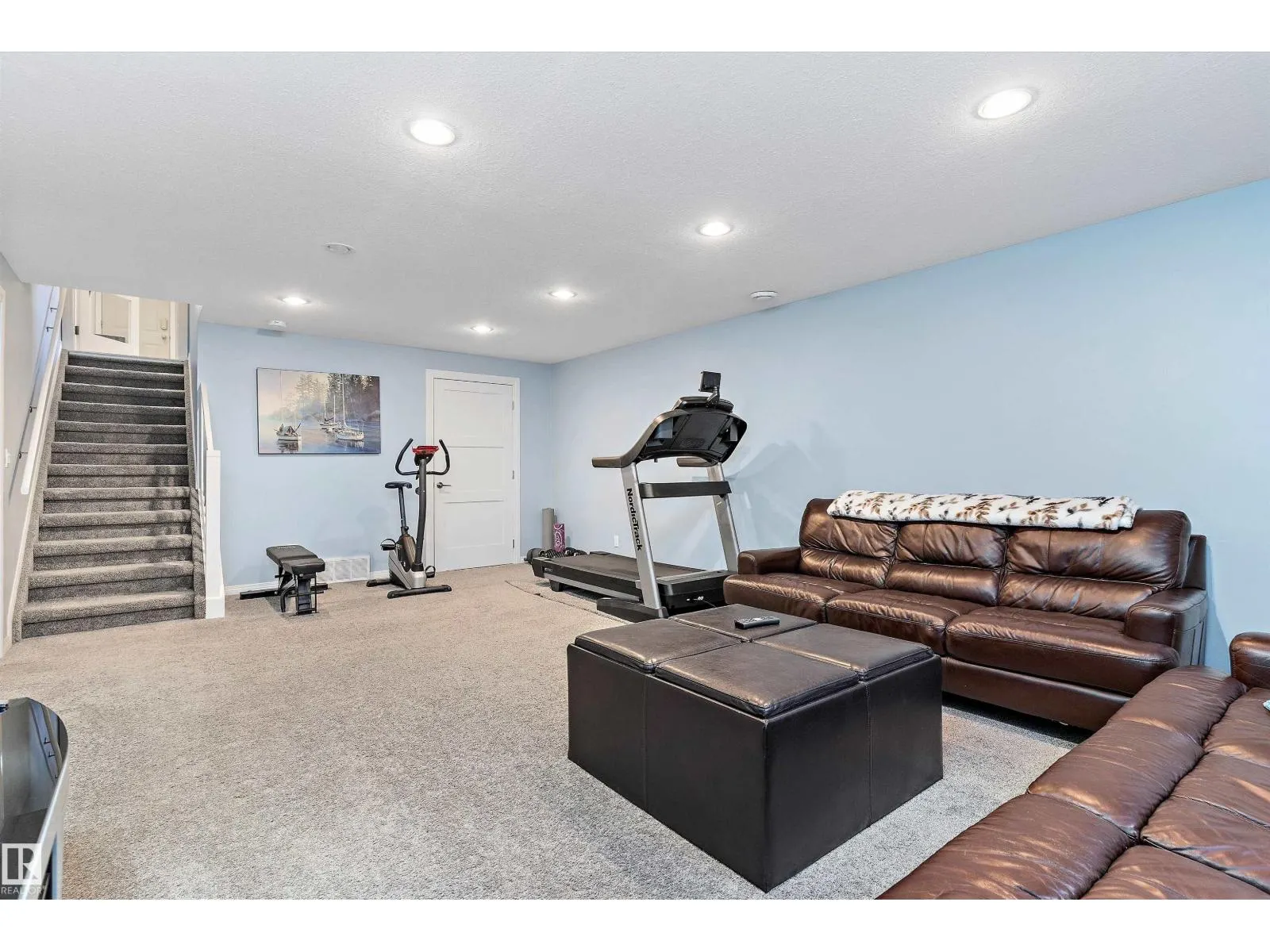 11174 35 AV NW