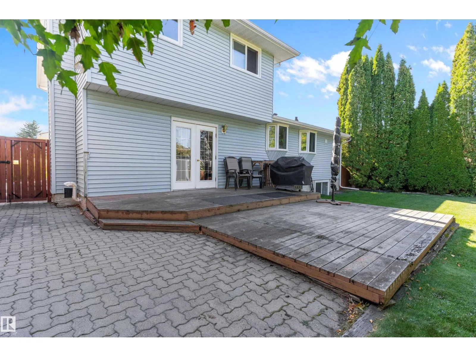 11174 35 AV NW