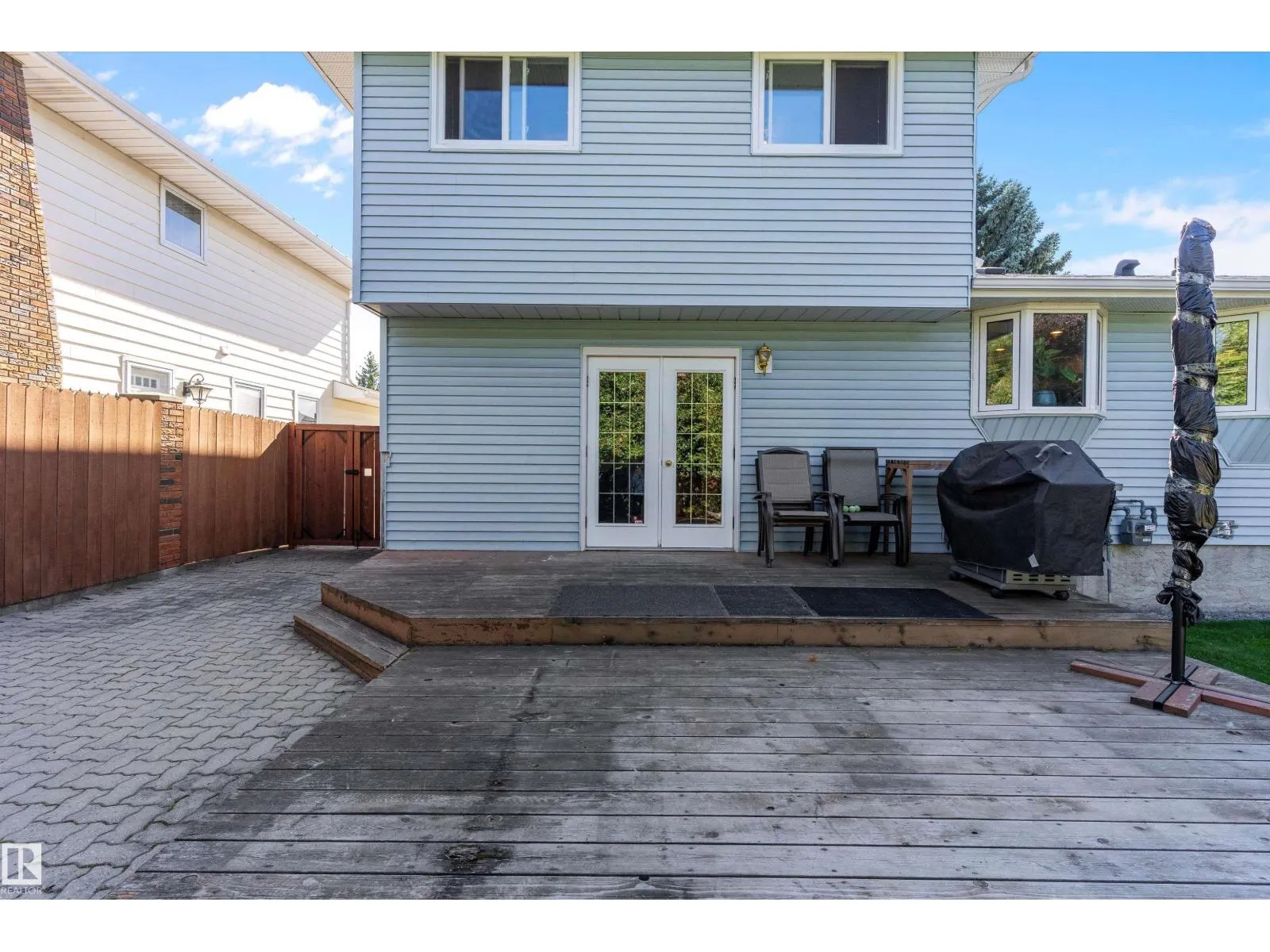 11174 35 AV NW