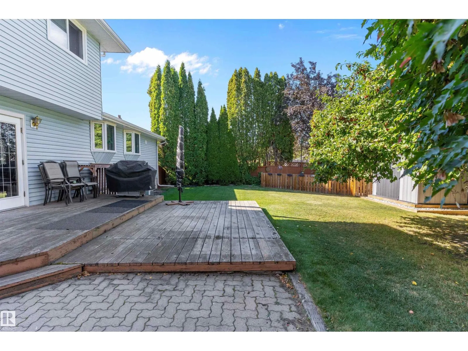 11174 35 AV NW
