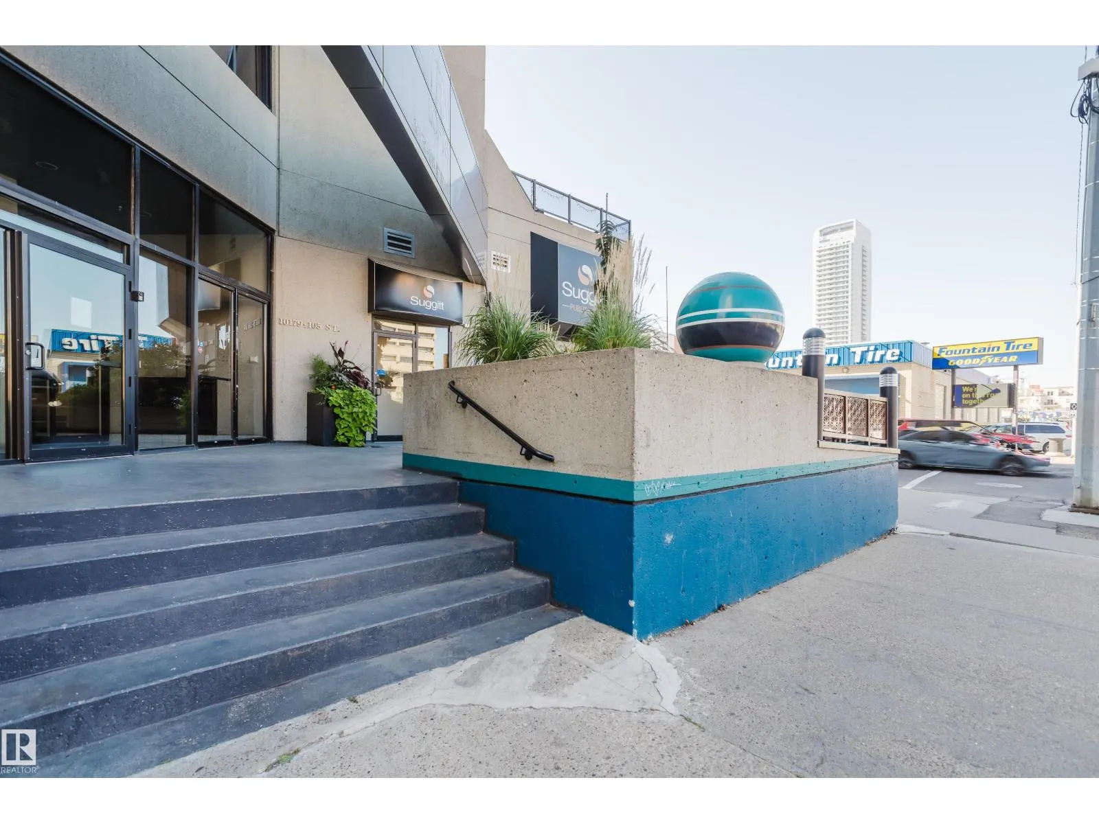 #802 10179 105 ST NW NW