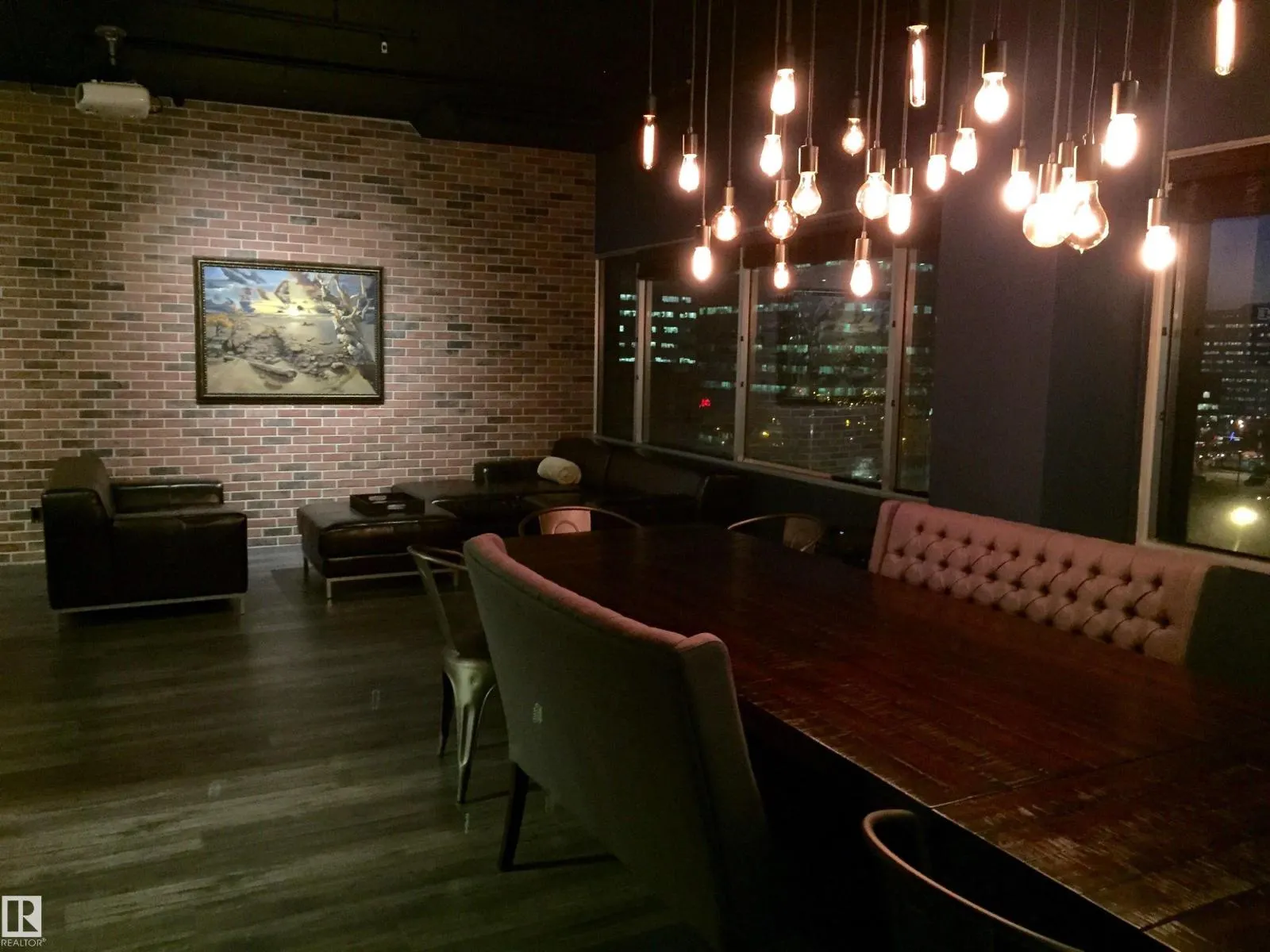 #802 10179 105 ST NW NW