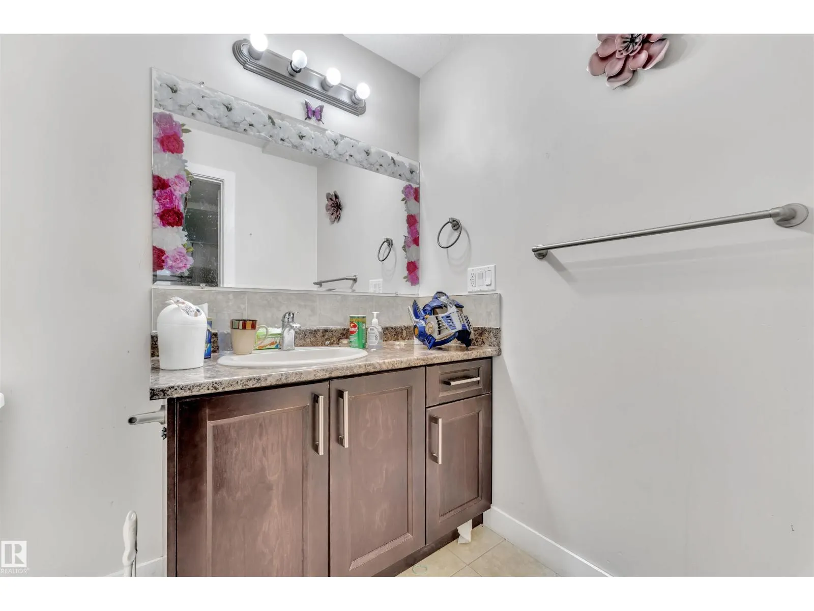 12029 77 ST NW