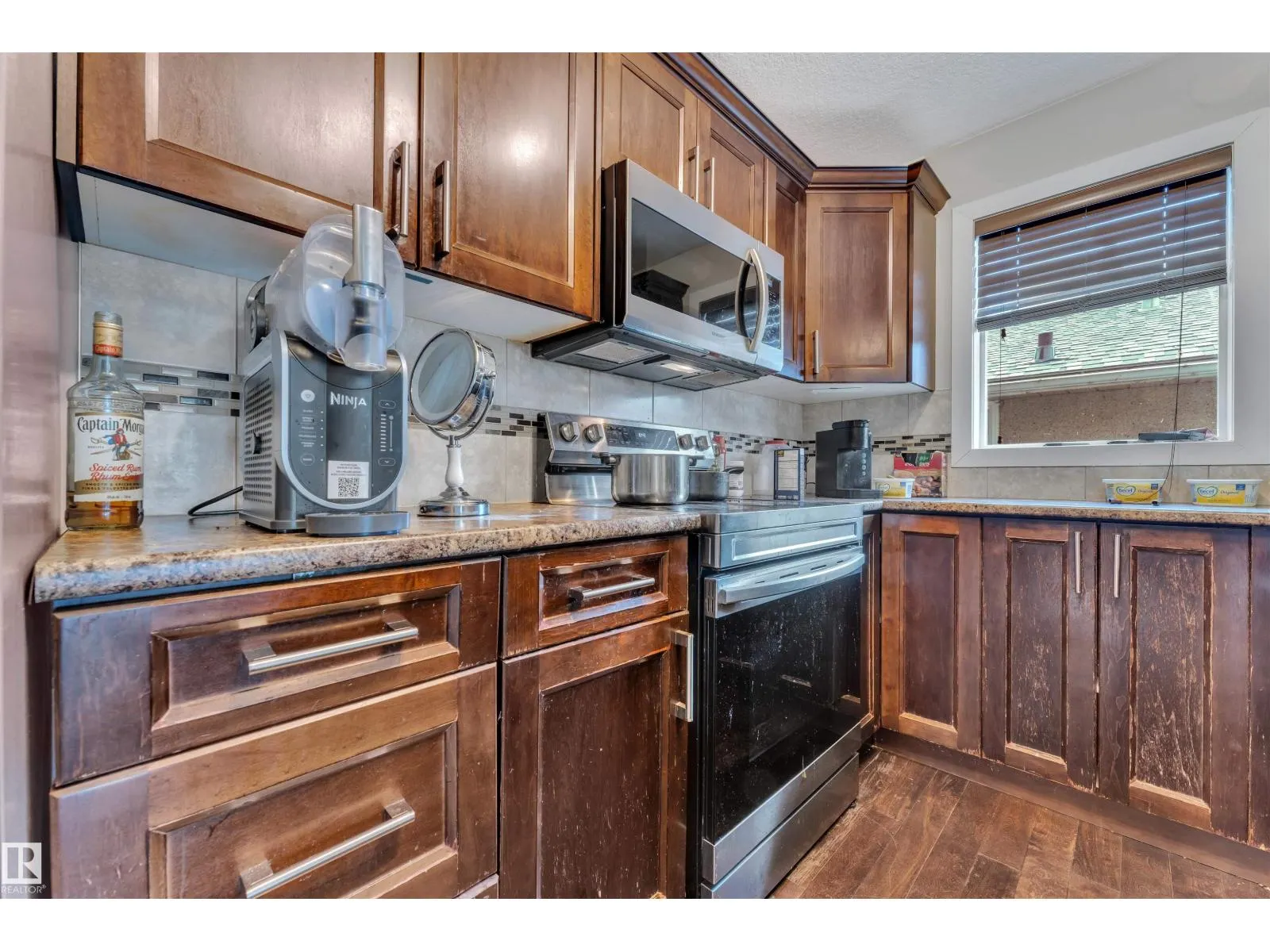 12029 77 ST NW