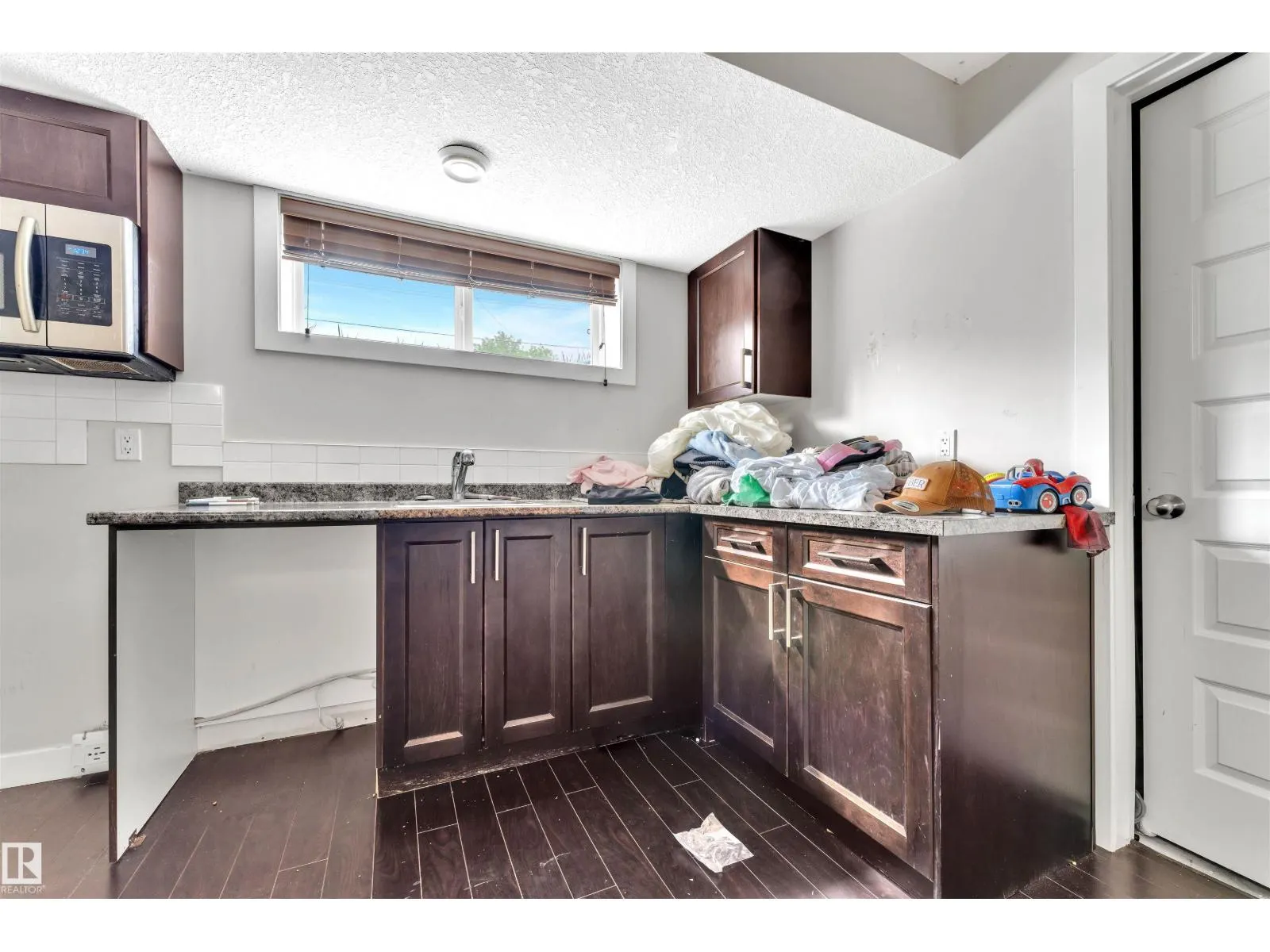 12029 77 ST NW
