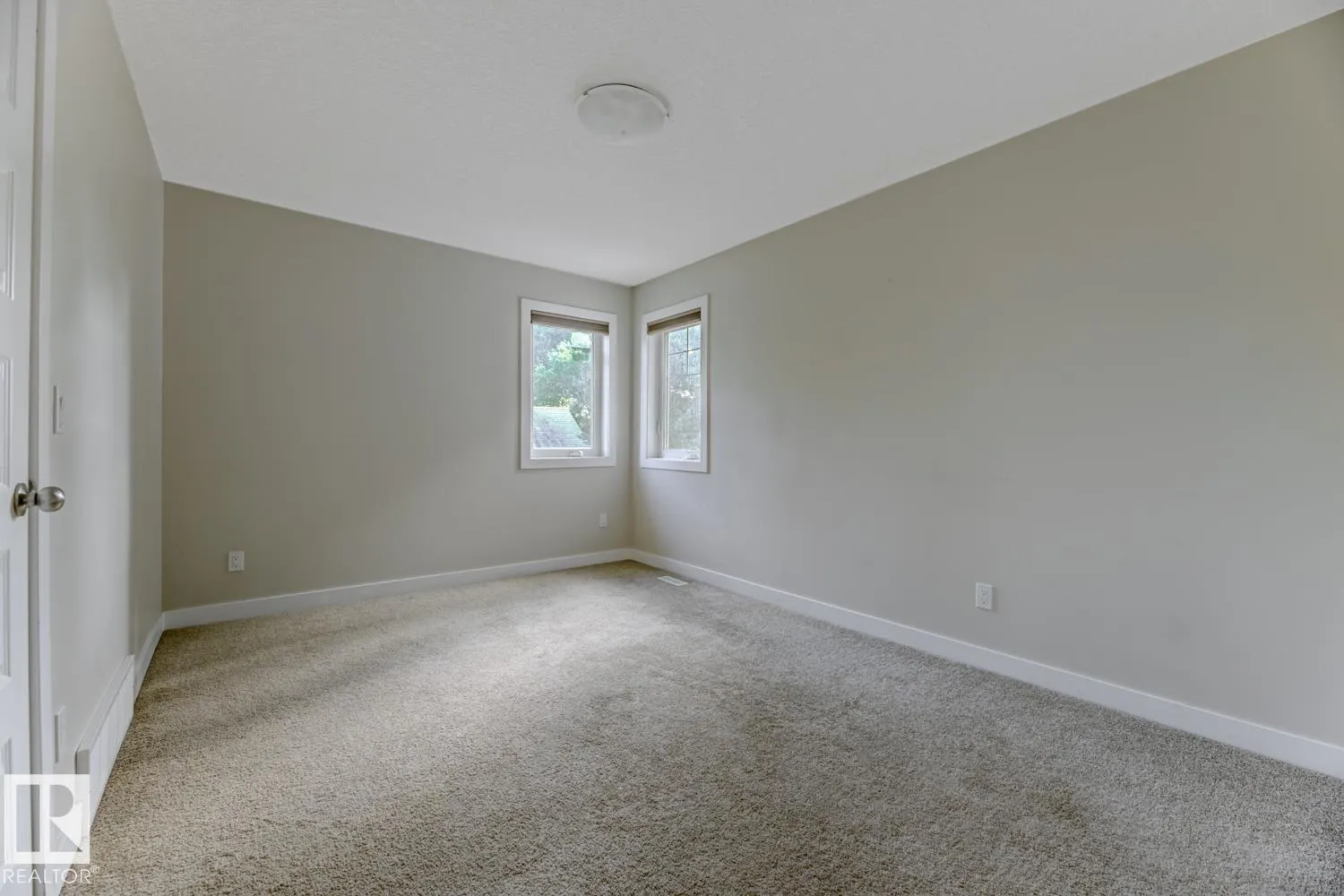 12029 77 ST NW