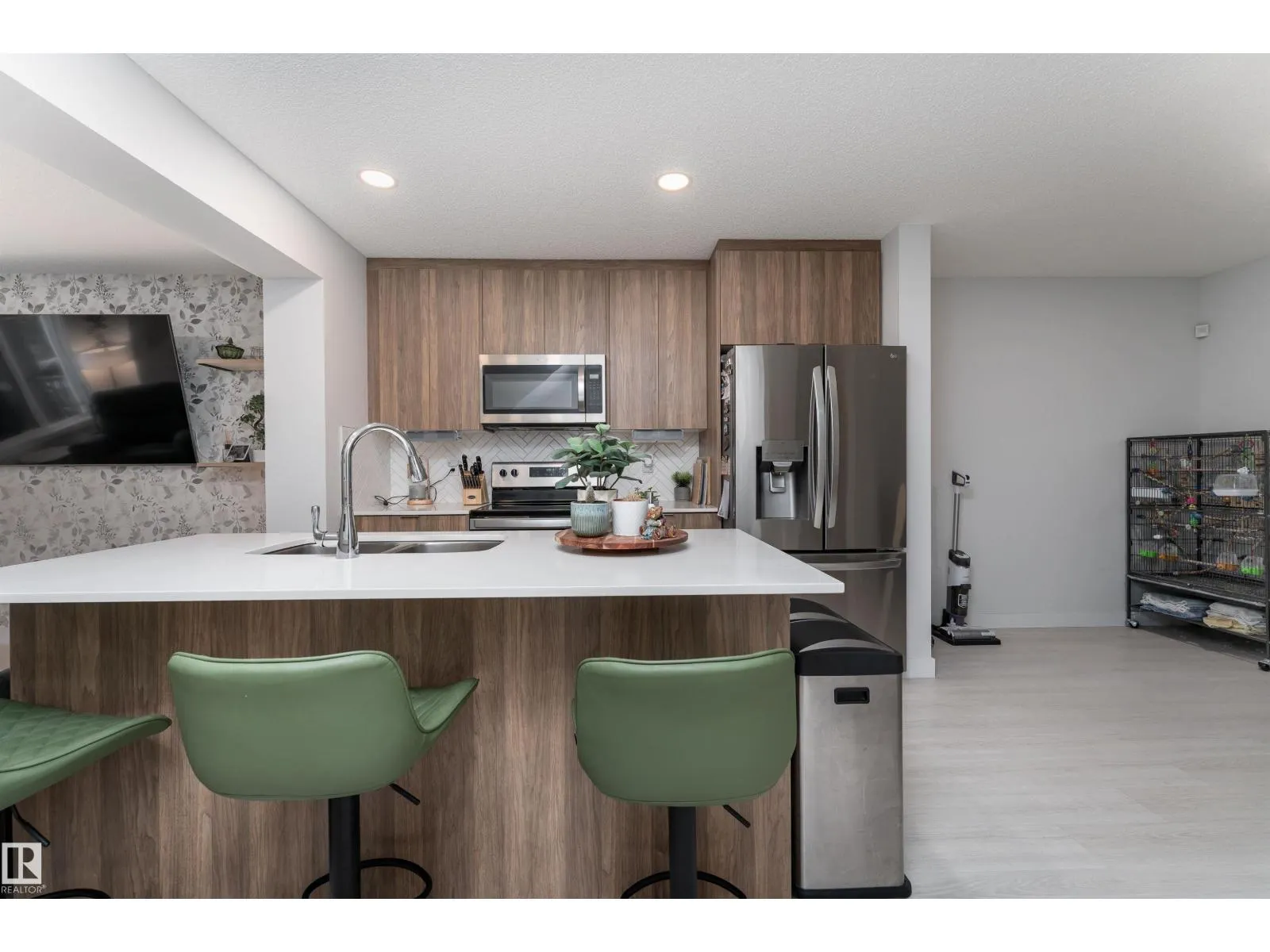 #47 3025 151 AV NW