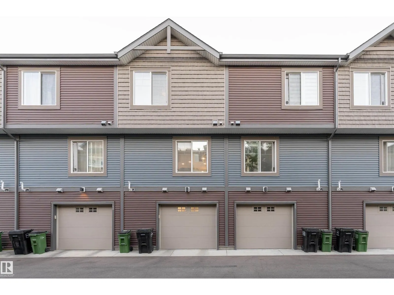 #47 3025 151 AV NW