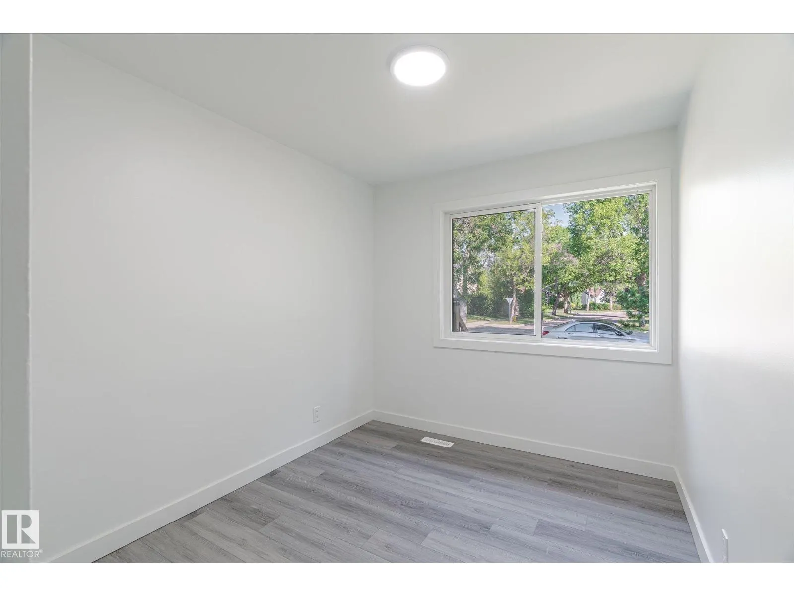 13043 SHERBROOKE AV NW