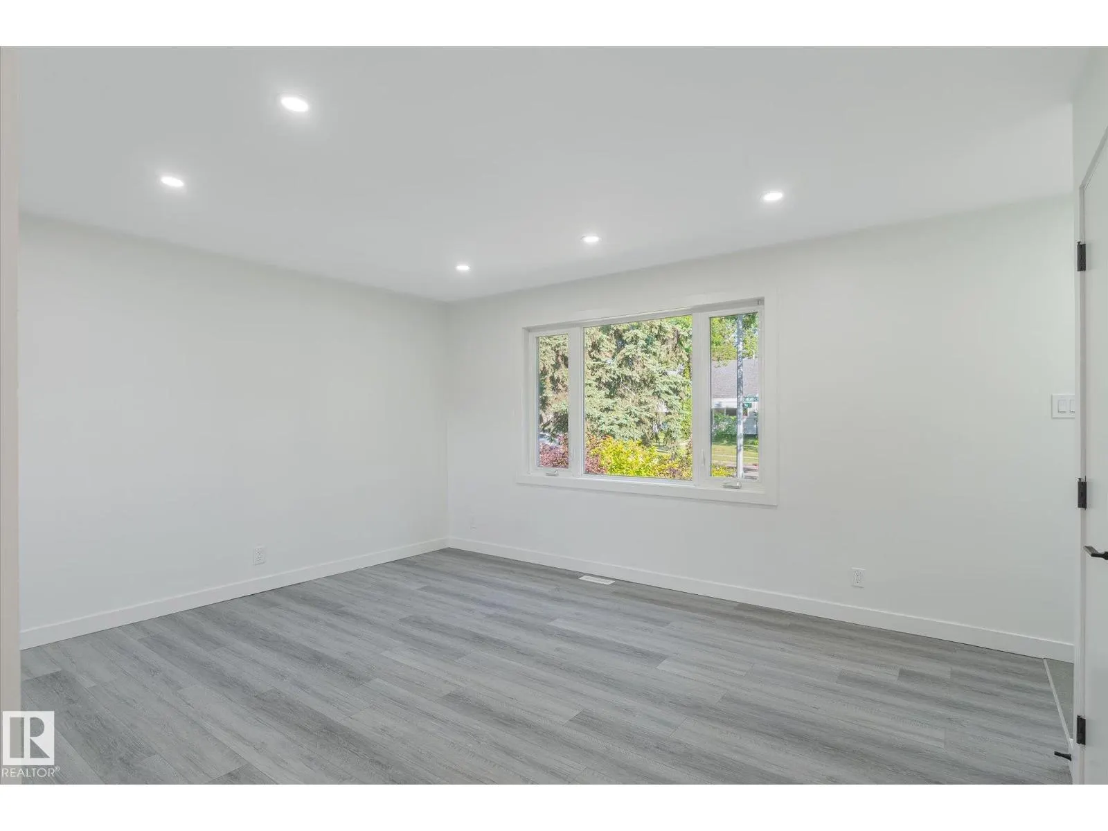 13043 SHERBROOKE AV NW