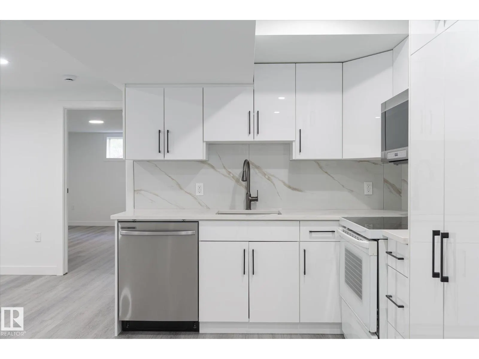 13043 SHERBROOKE AV NW