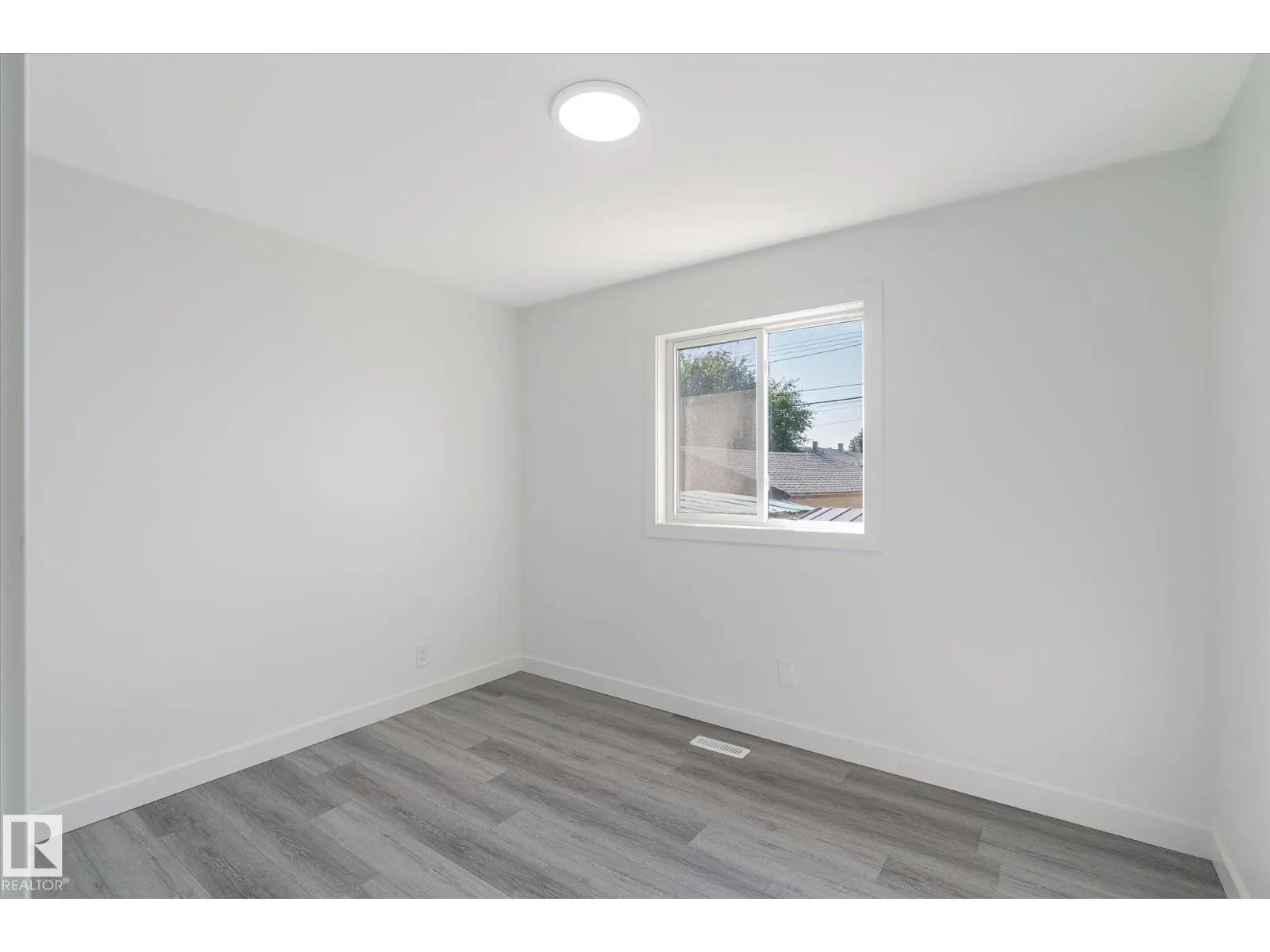 13043 SHERBROOKE AV NW