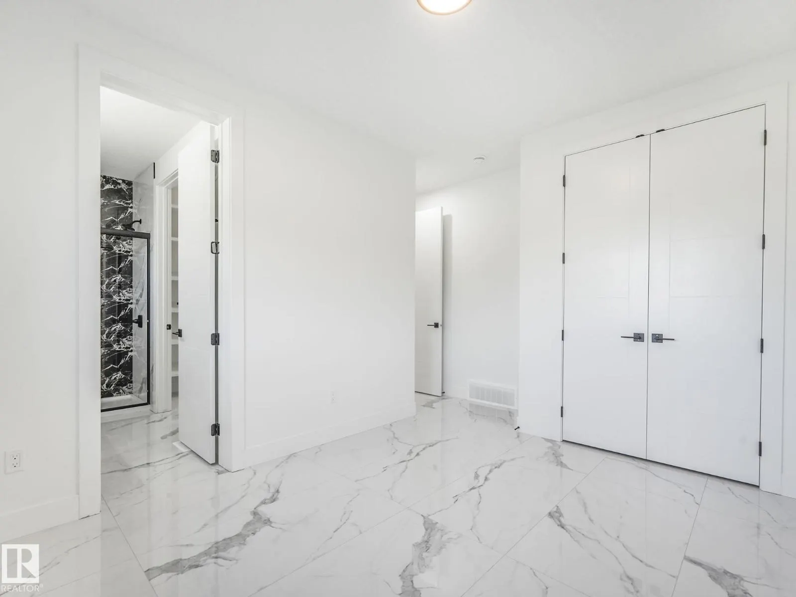 715 165 AV NE