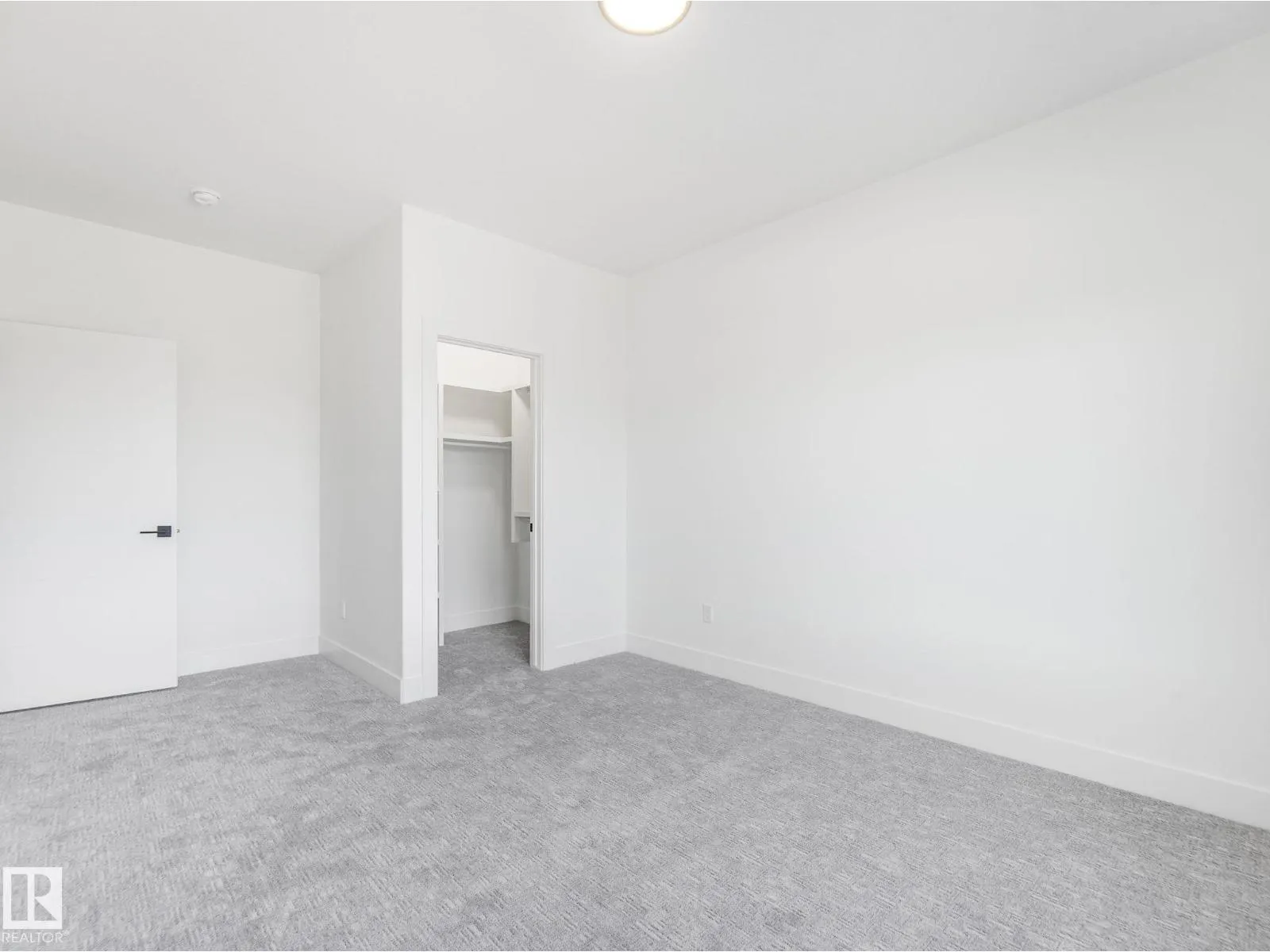 715 165 AV NE