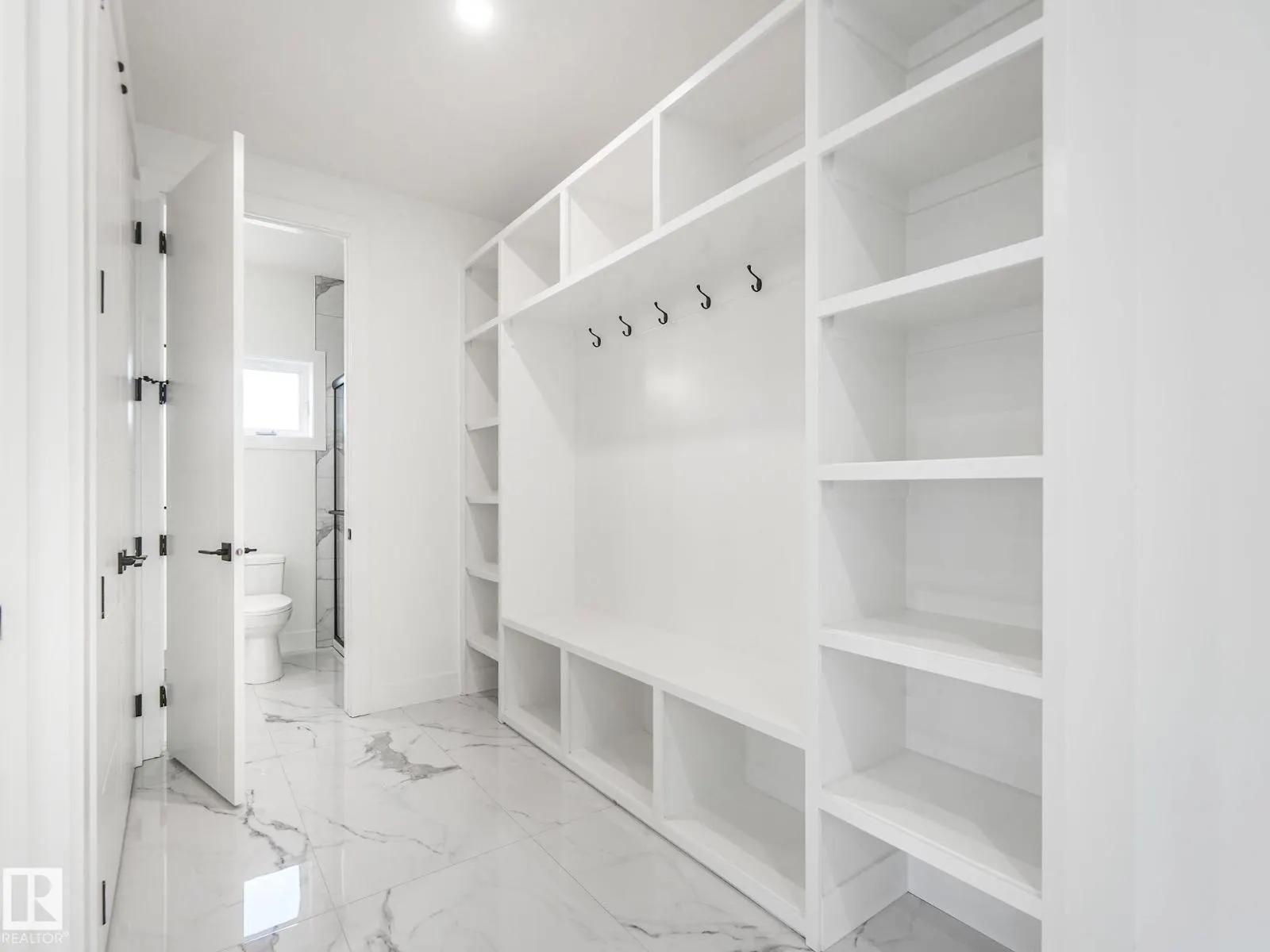 715 165 AV NE