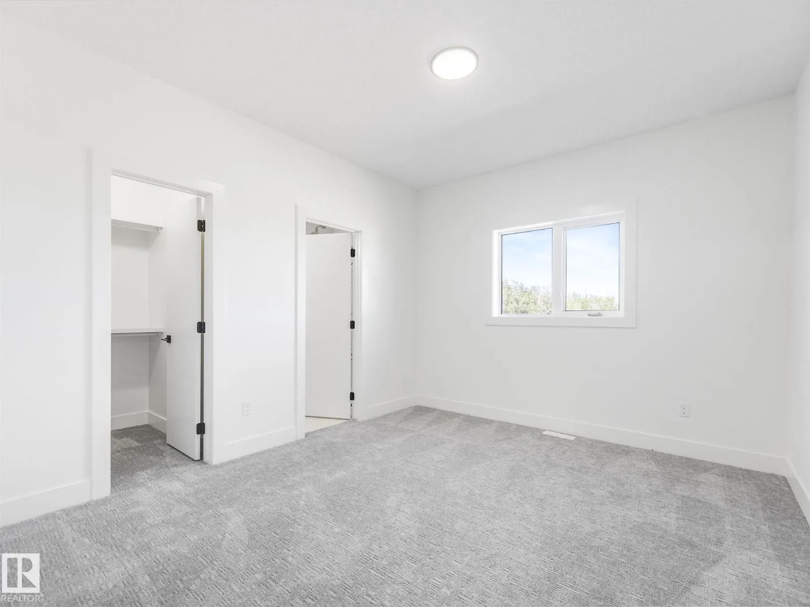 715 165 AV NE
