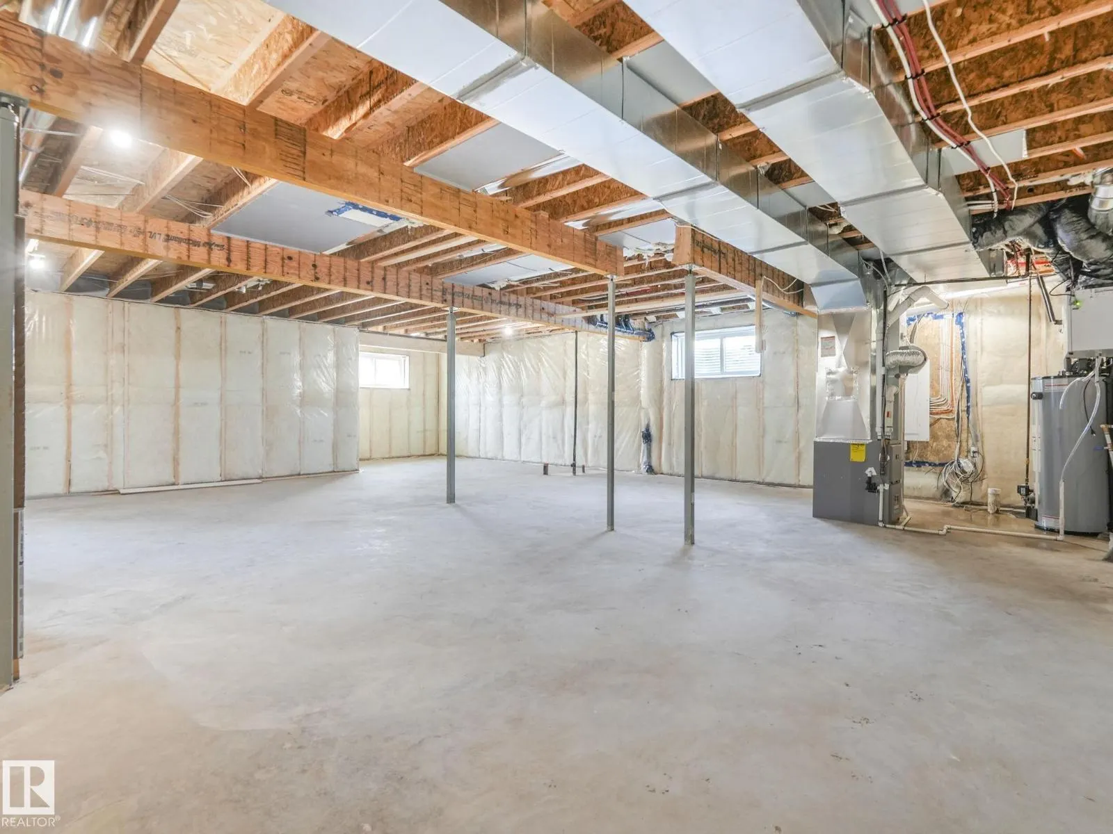 715 165 AV NE