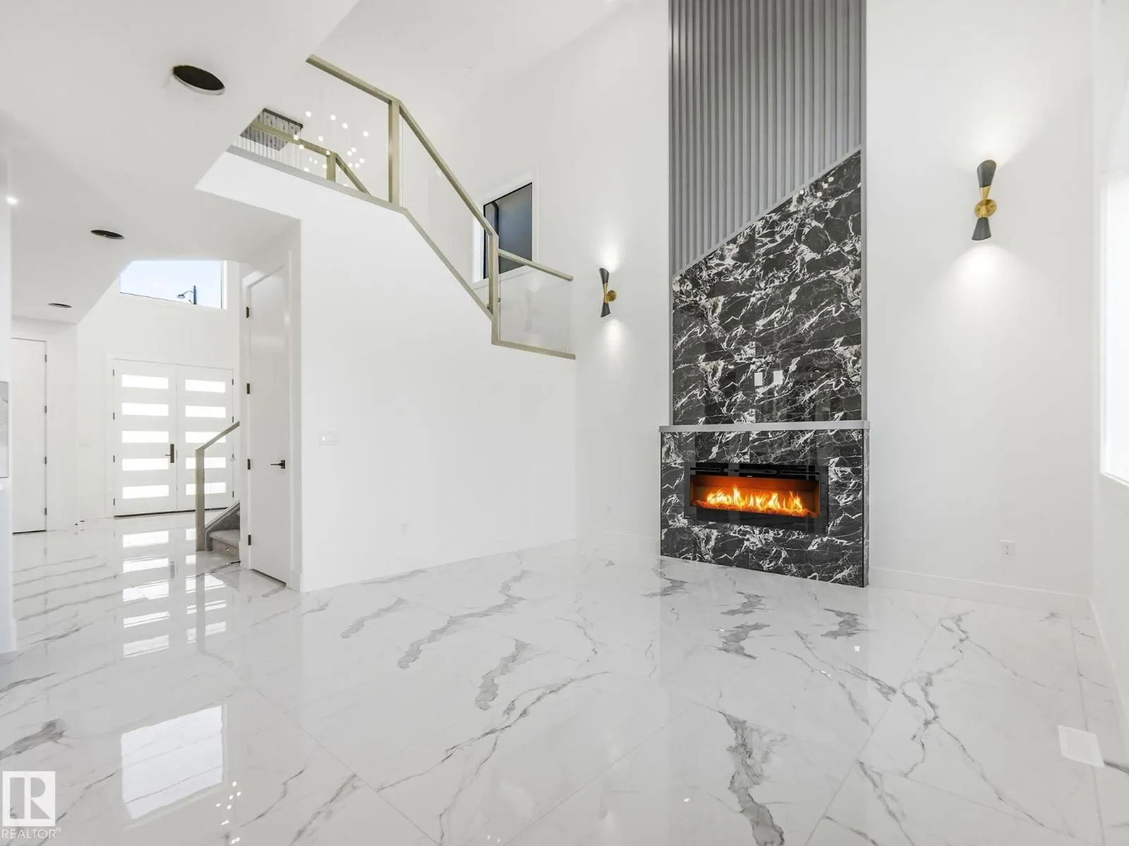 715 165 AV NE