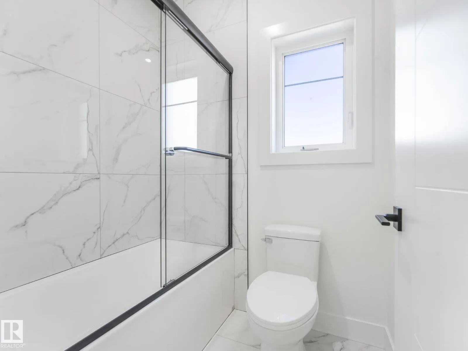 715 165 AV NE