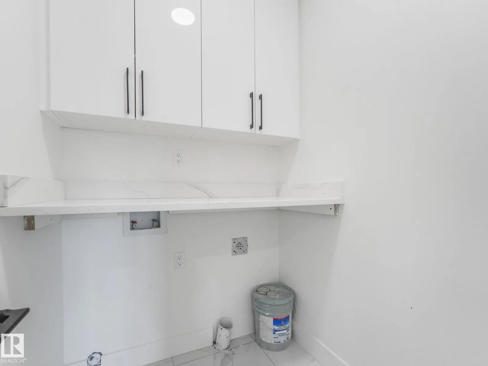 715 165 AV NE
